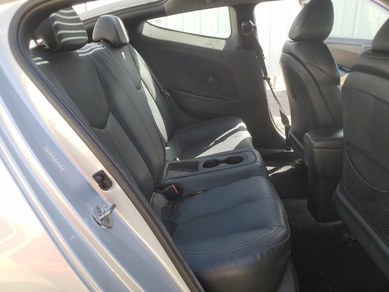 2015 Hyundai Veloster Turbo Silver vin: KMHTC6AE8FU249208 Damage: Right Rear Seat, Singed, > 12 Inches