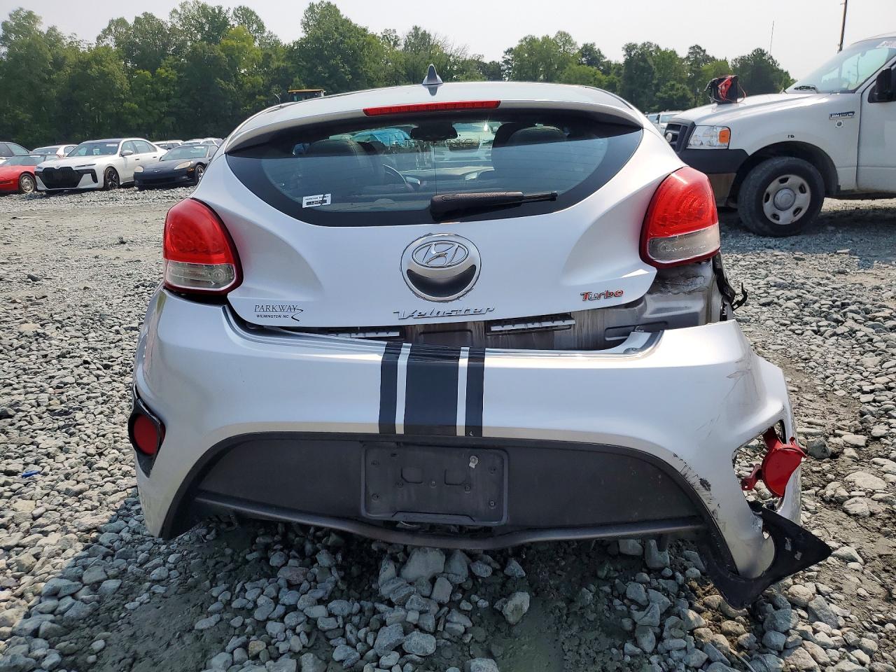 2013 Hyundai Veloster Turbo Silver vin: KMHTC6AE9DU097632