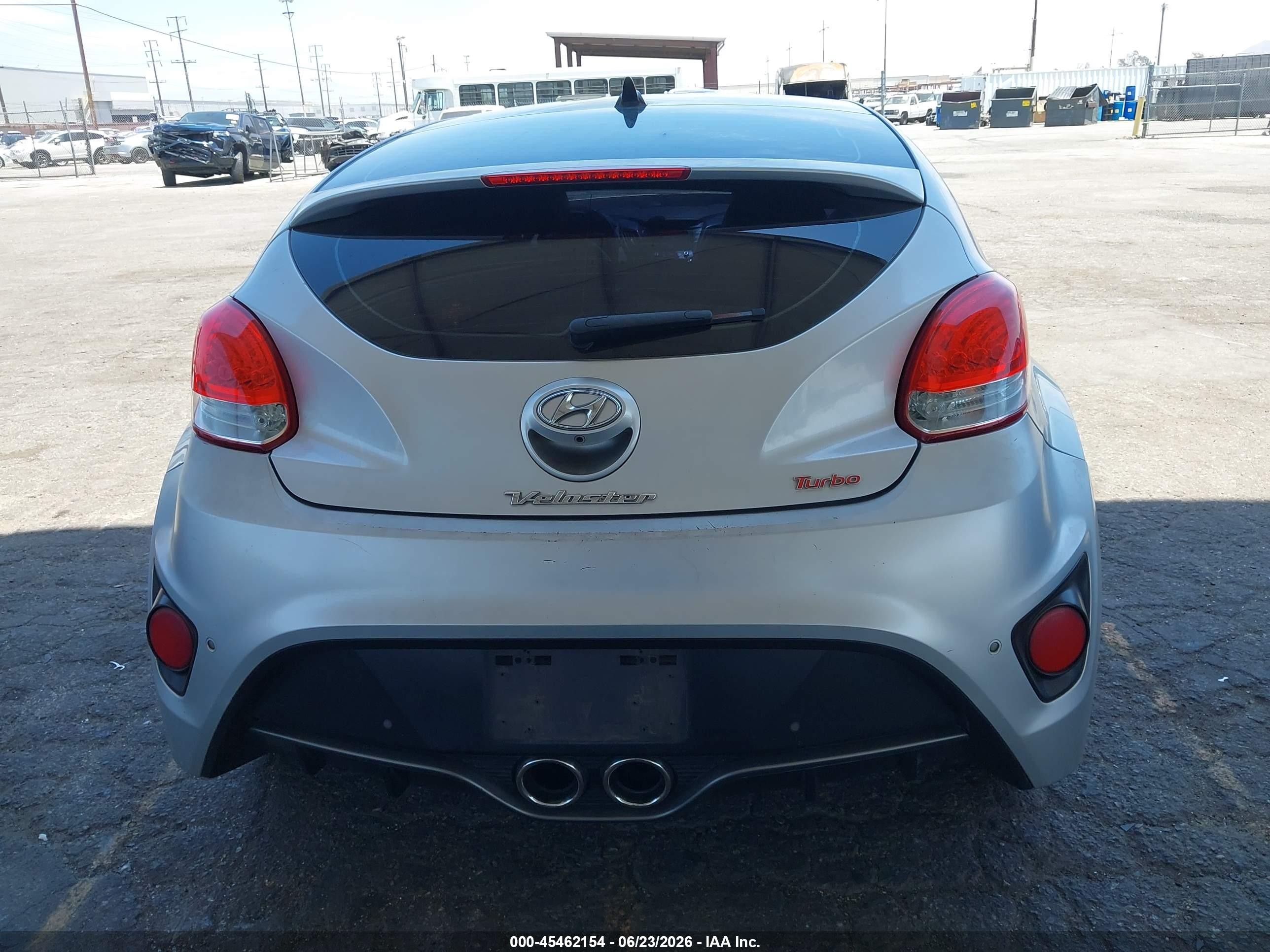 2013 Hyundai Veloster Turbo W/blue Silver vin: KMHTC6AE9DU125851