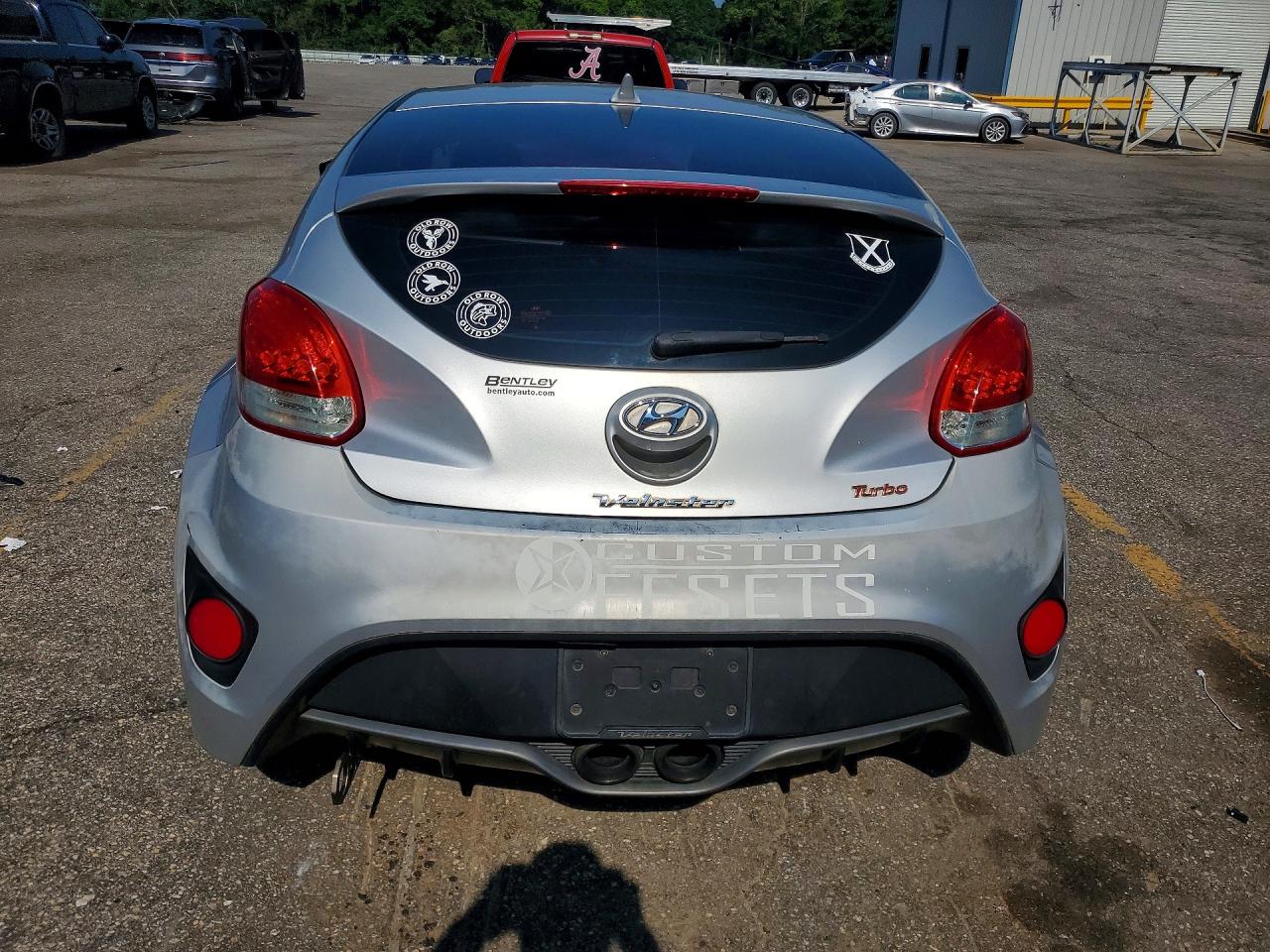 2013 Hyundai Veloster Turbo Silver vin: KMHTC6AE9DU137482