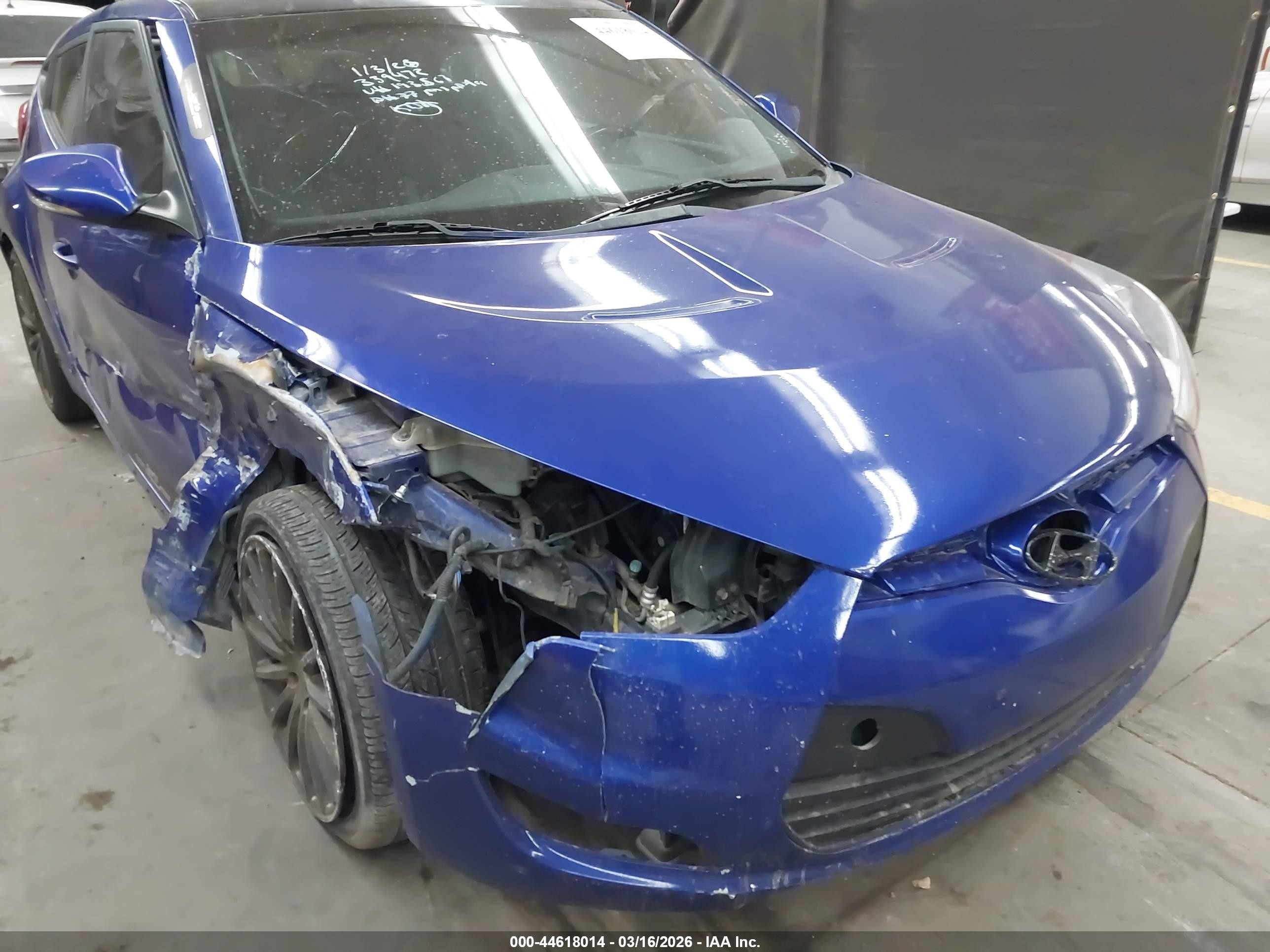 2014 Hyundai Veloster Turbo W/black Blue vin: KMHTC6AE9EU193567