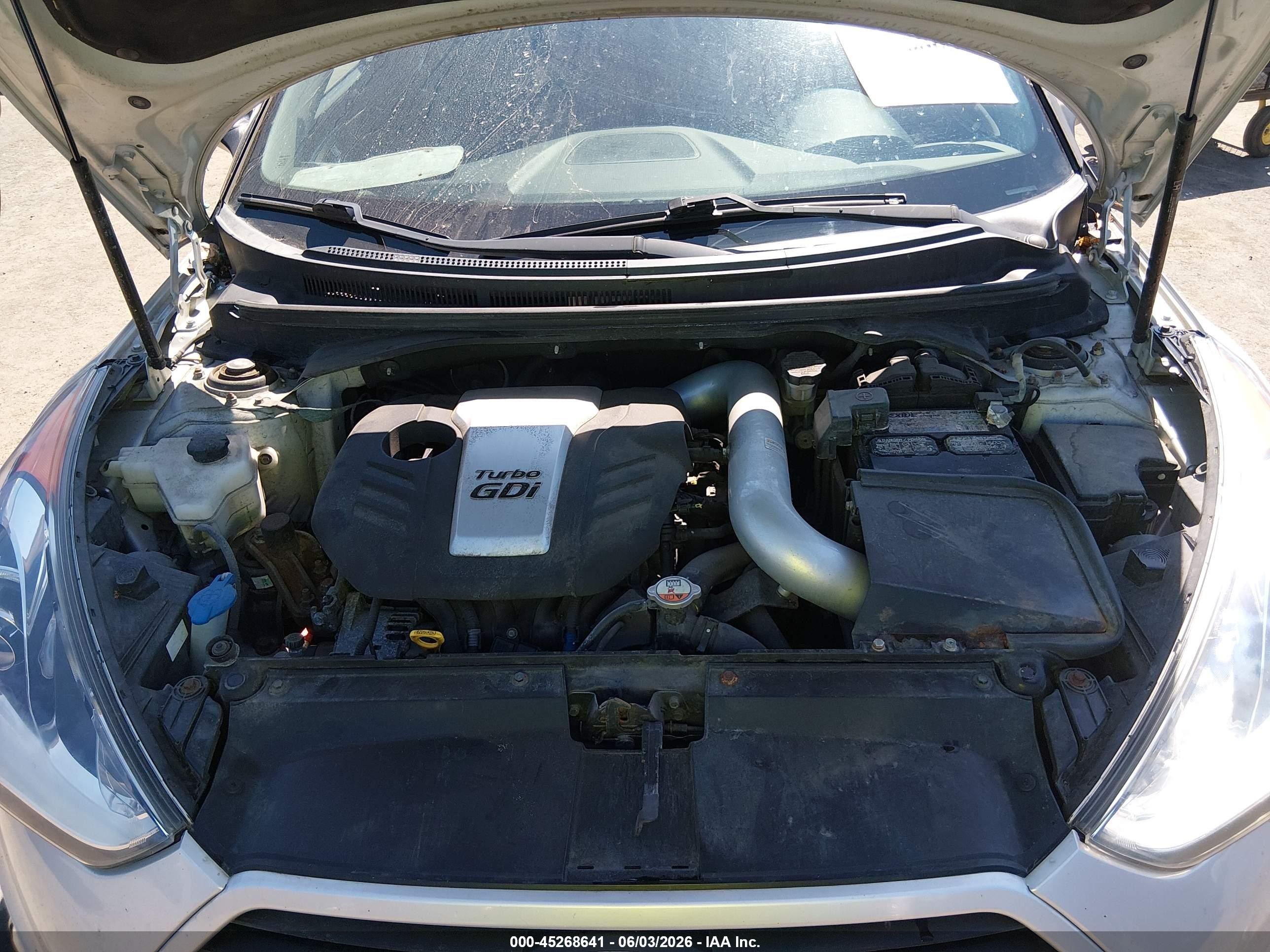 2014 Hyundai Veloster Turbo W/blue White vin: KMHTC6AE9EU195562