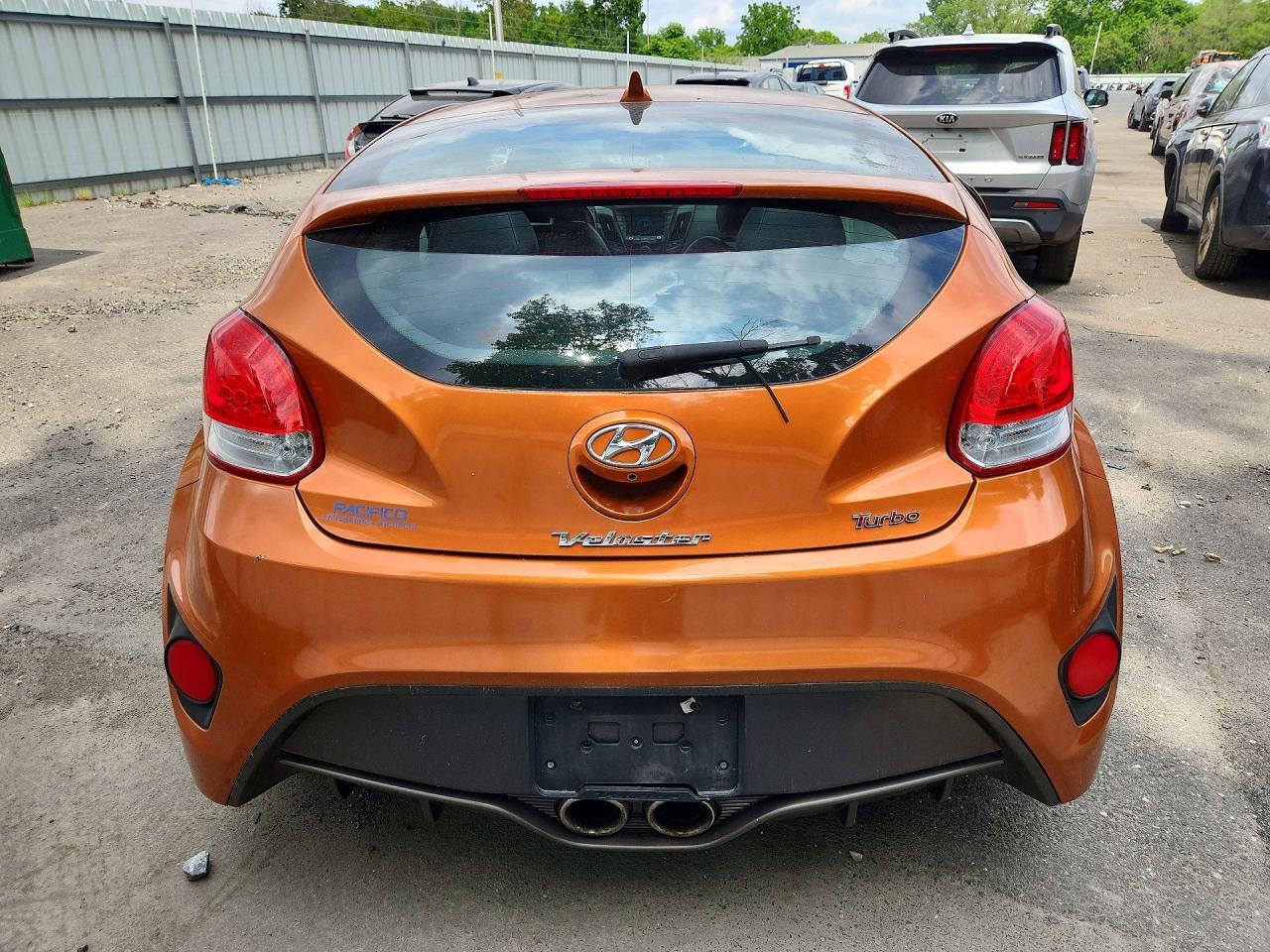 2015 Hyundai Veloster Turbo Orange vin: KMHTC6AE9FU229016