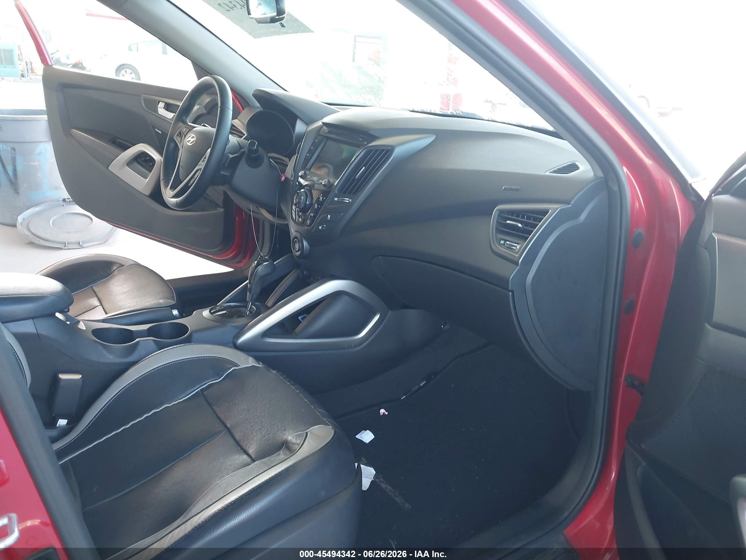 2015 Hyundai Veloster Turbo Red vin: KMHTC6AE9FU231896