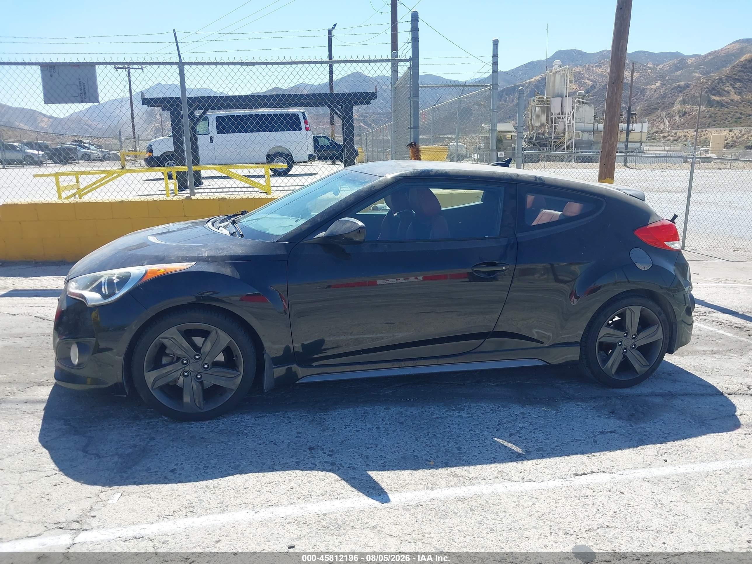 2015 Hyundai Veloster   Black vin: KMHTC6AE9FU236323