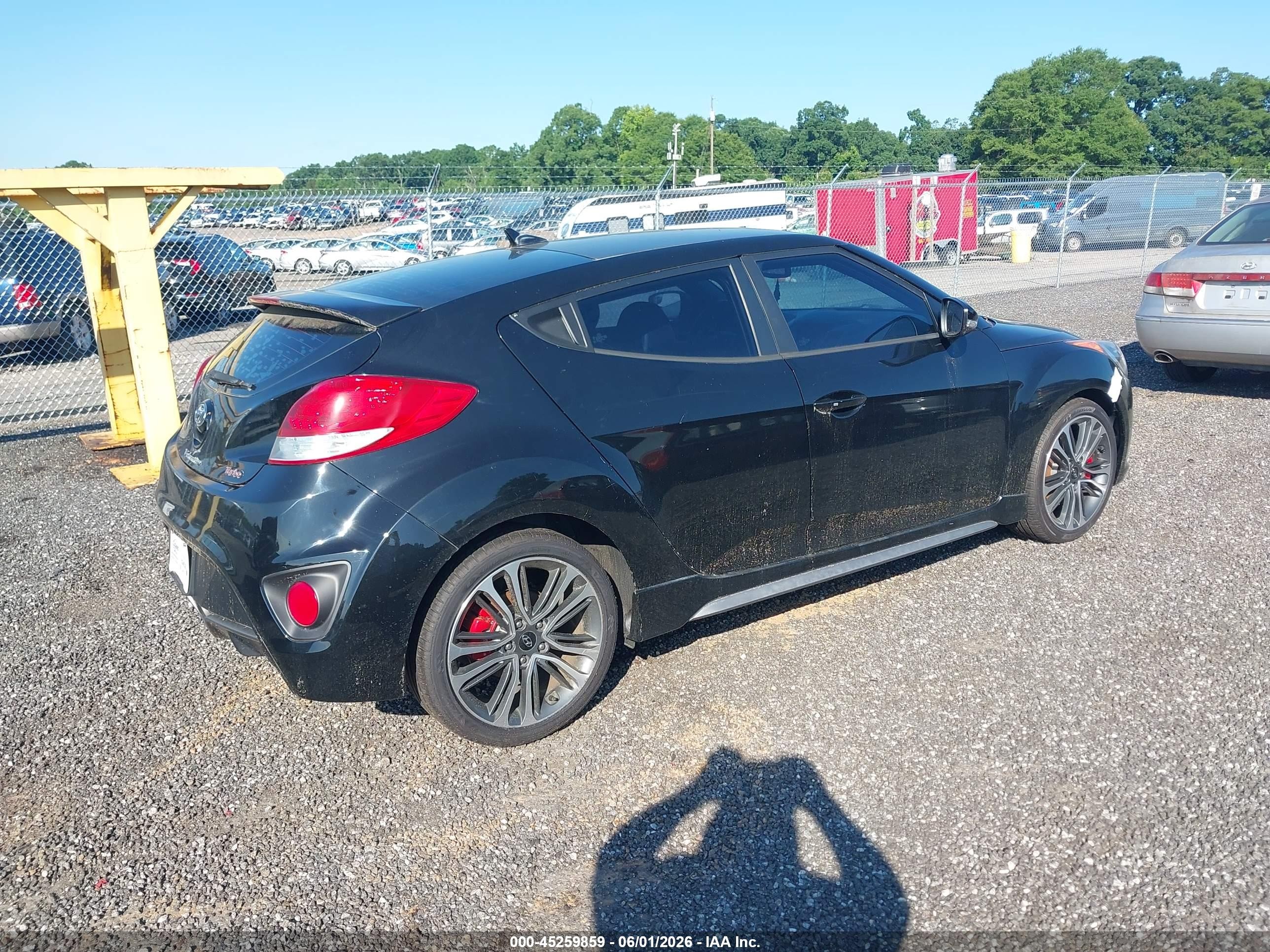 2016 Hyundai Veloster Turbo Black vin: KMHTC6AE9GU264351