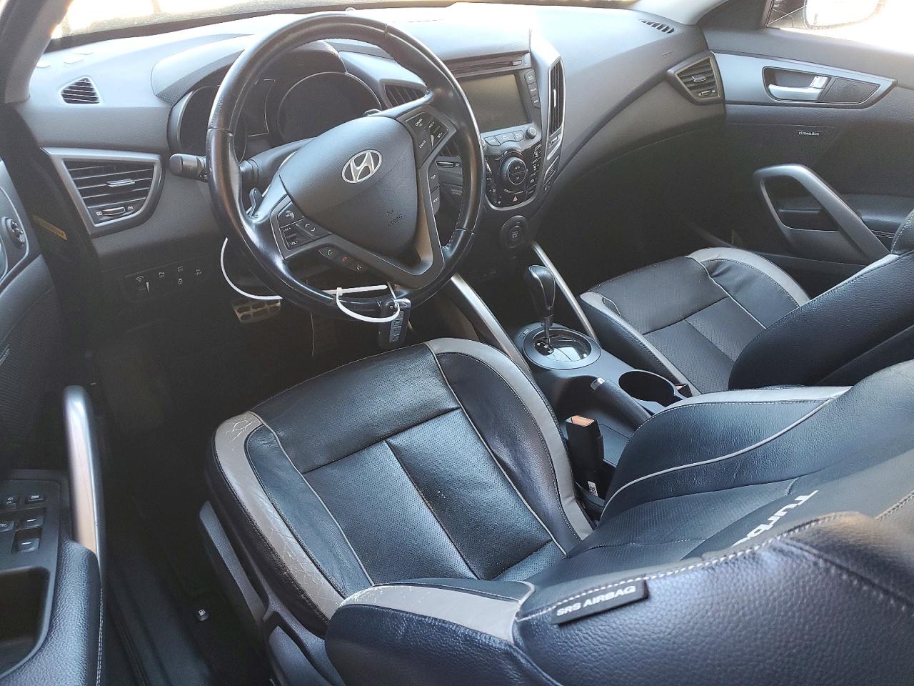 2015 Hyundai Veloster Turbo Silver vin: KMHTC6AEXFU225153