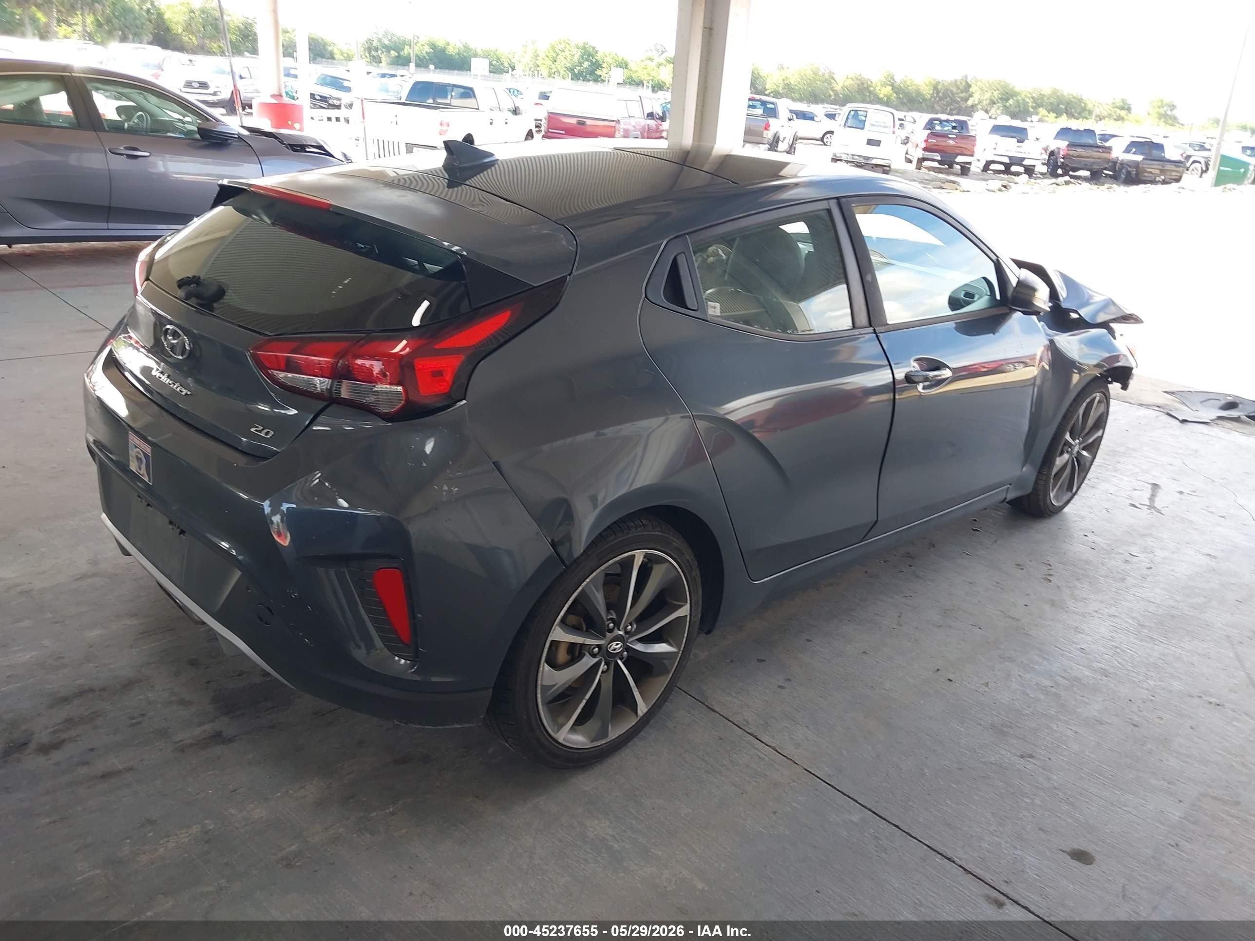 2019 Hyundai Veloster 2.0 Premium Серый vin: KMHTG6AF6KU007394