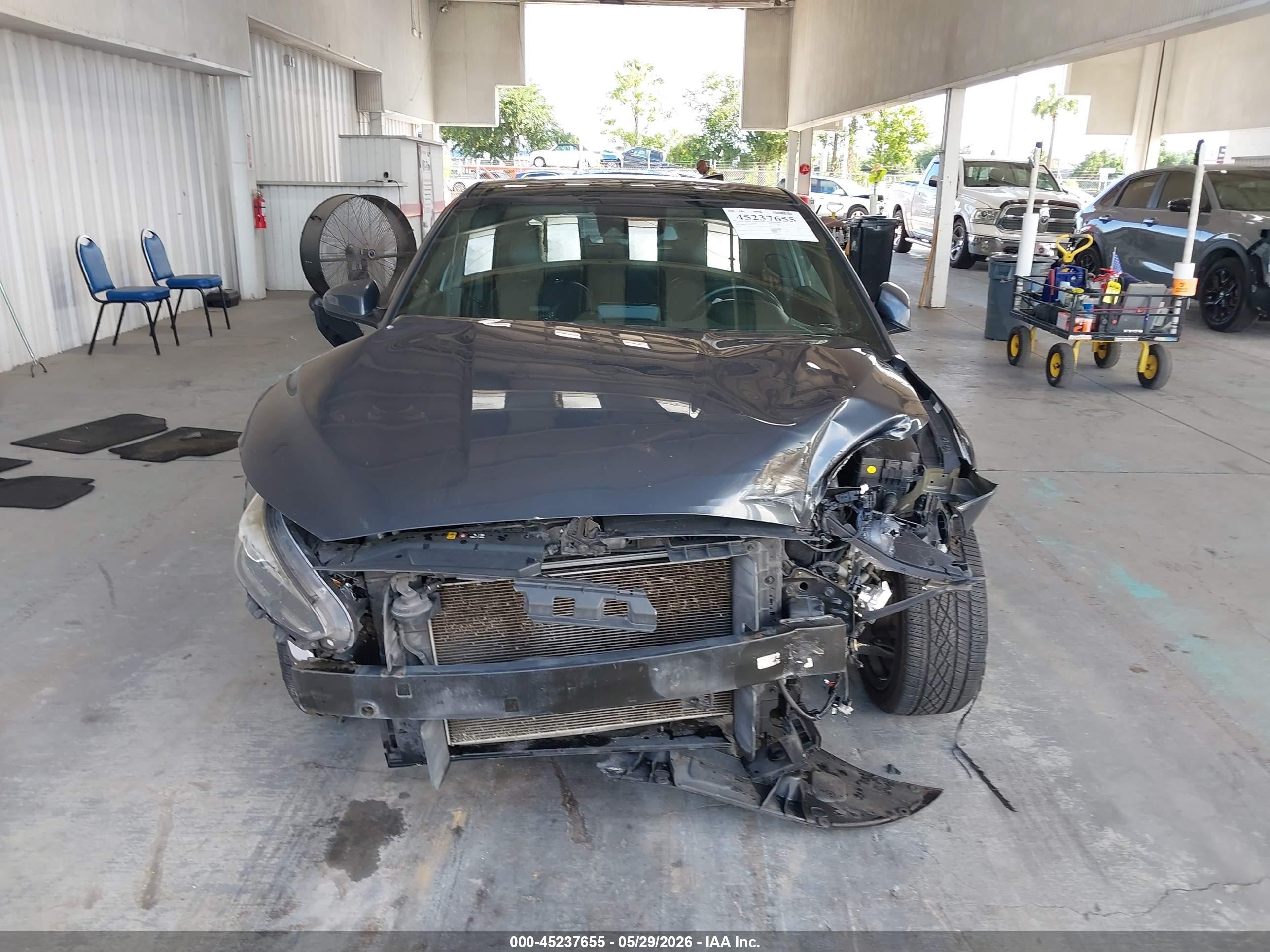 2019 Hyundai Veloster 2.0 Premium Серый vin: KMHTG6AF6KU007394