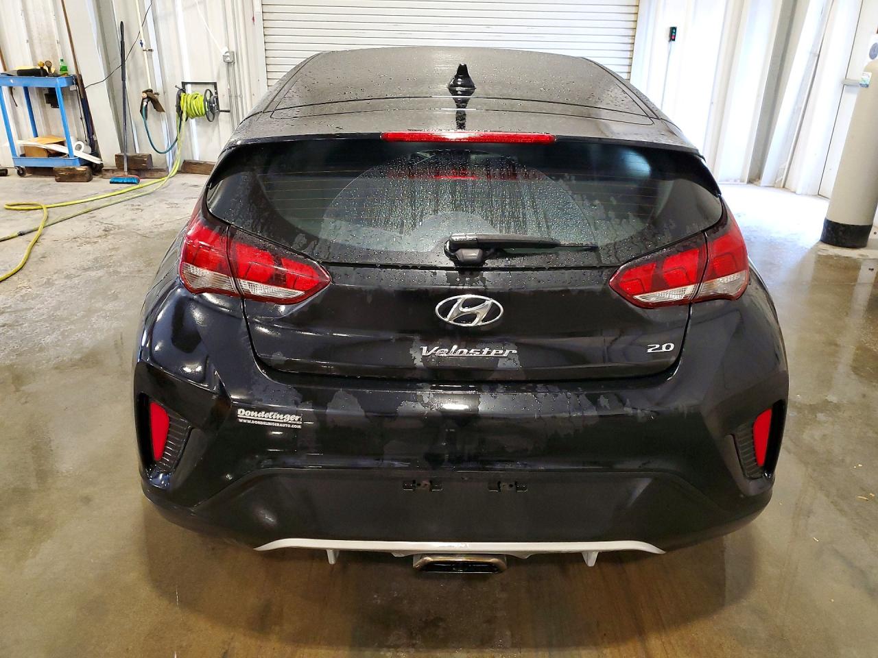 2020 Hyundai Veloster 2.0l Black vin: KMHTG6AF6LU024536
