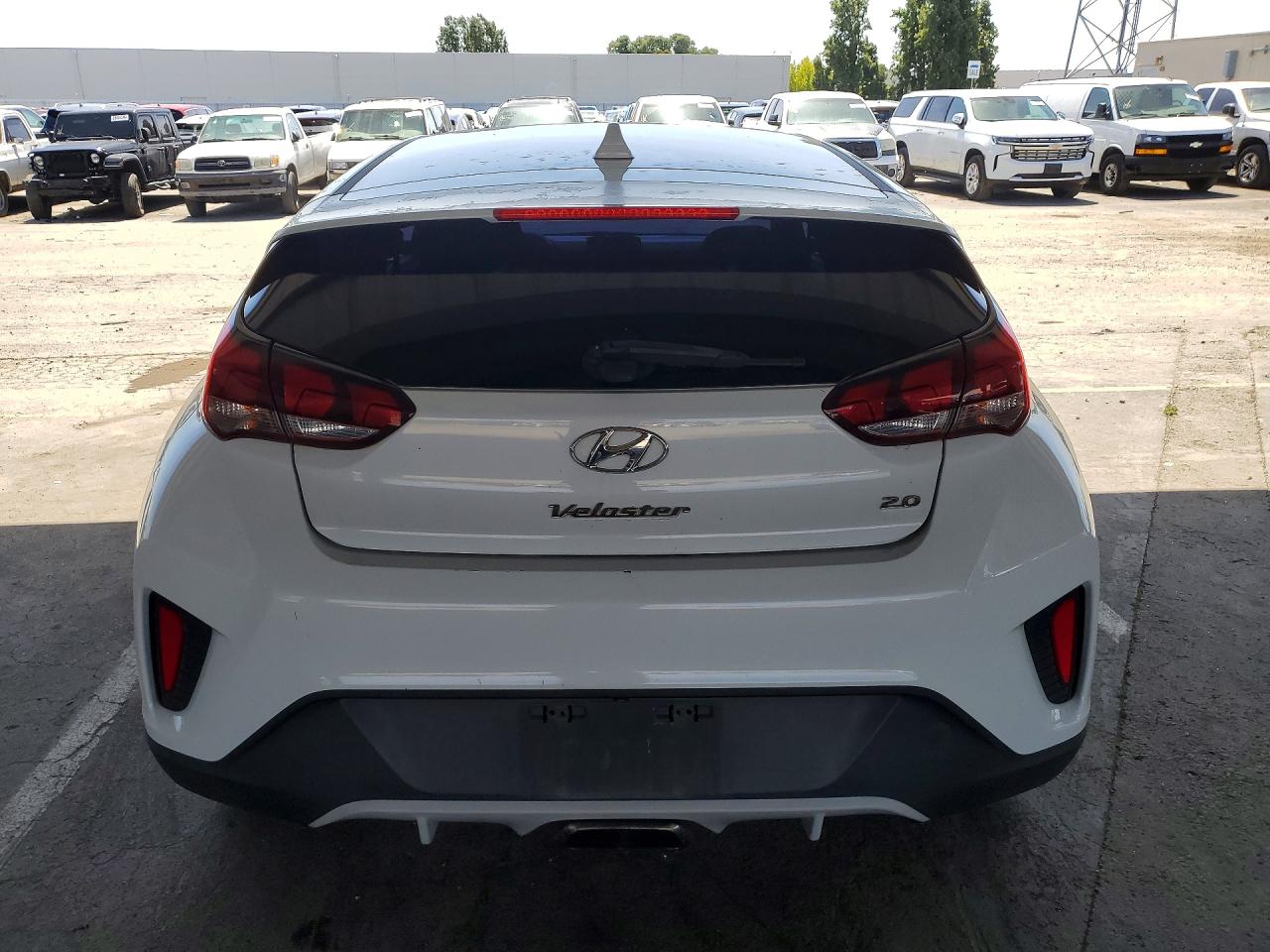 2019 Hyundai Veloster 2.0l White vin: KMHTG6AF7KU016394