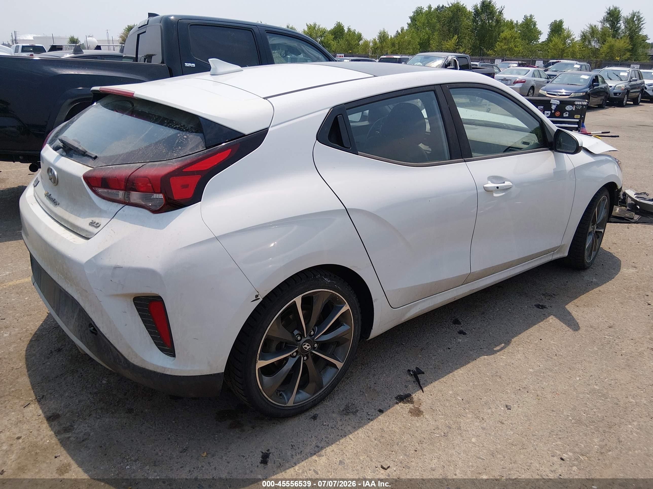 2019 Hyundai Veloster 2.0 Premium White vin: KMHTG6AF8KU012595