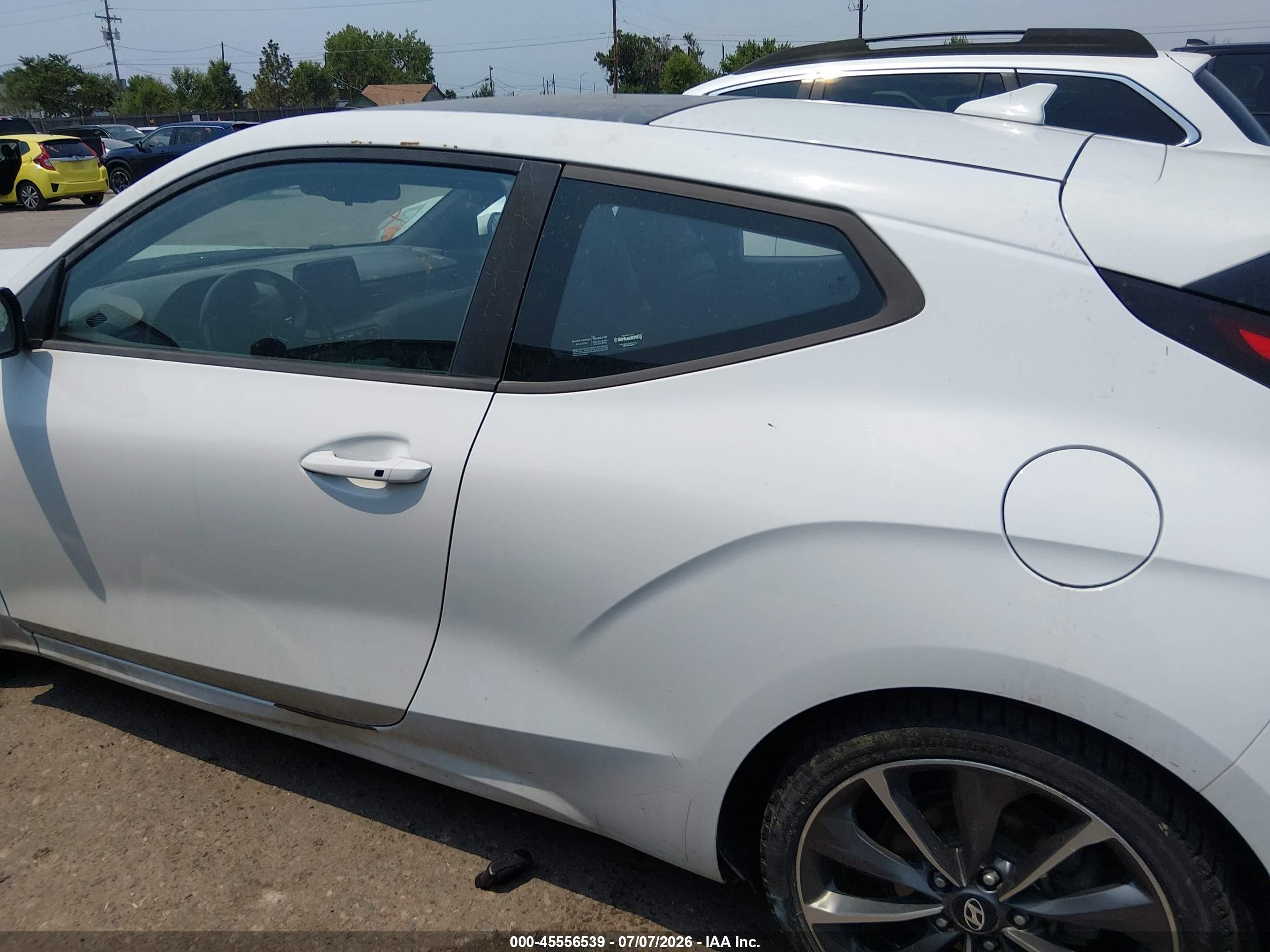 2019 Hyundai Veloster 2.0 Premium White vin: KMHTG6AF8KU012595