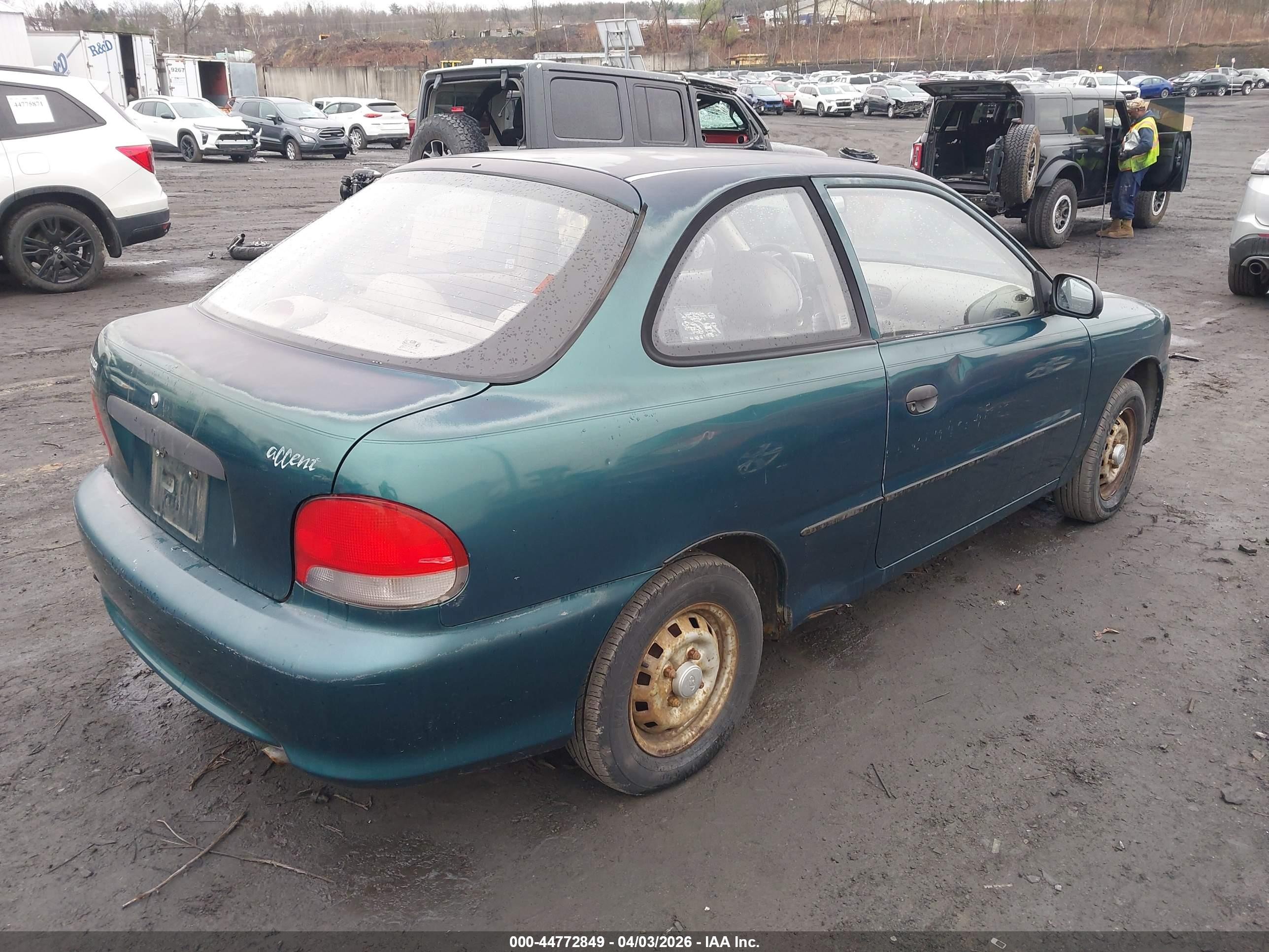 1999 Hyundai Accent L Green vin: KMHVD14N4XU448150