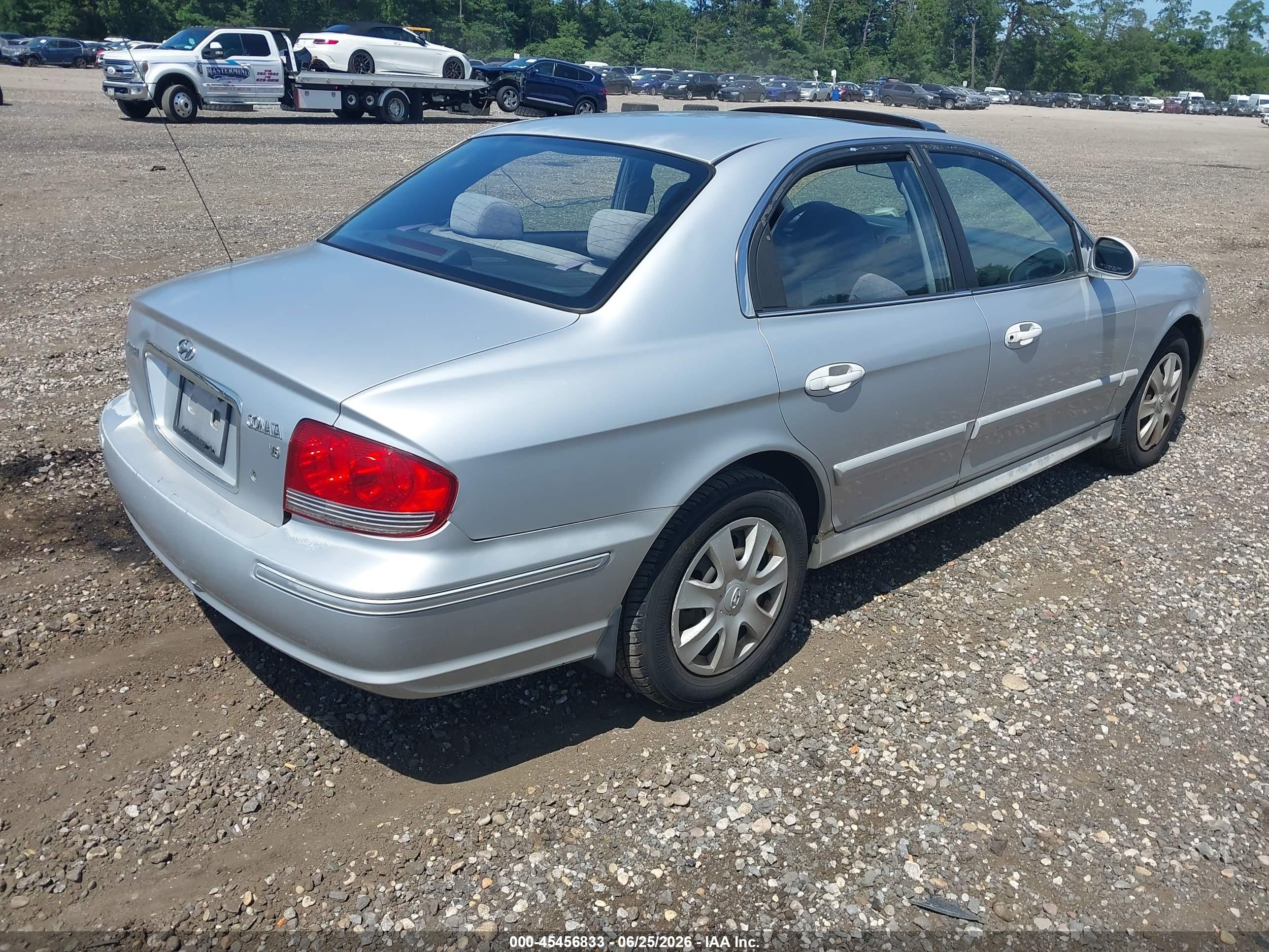 2002 Hyundai Sonata Gls Silver vin: KMHWF25H12A616639