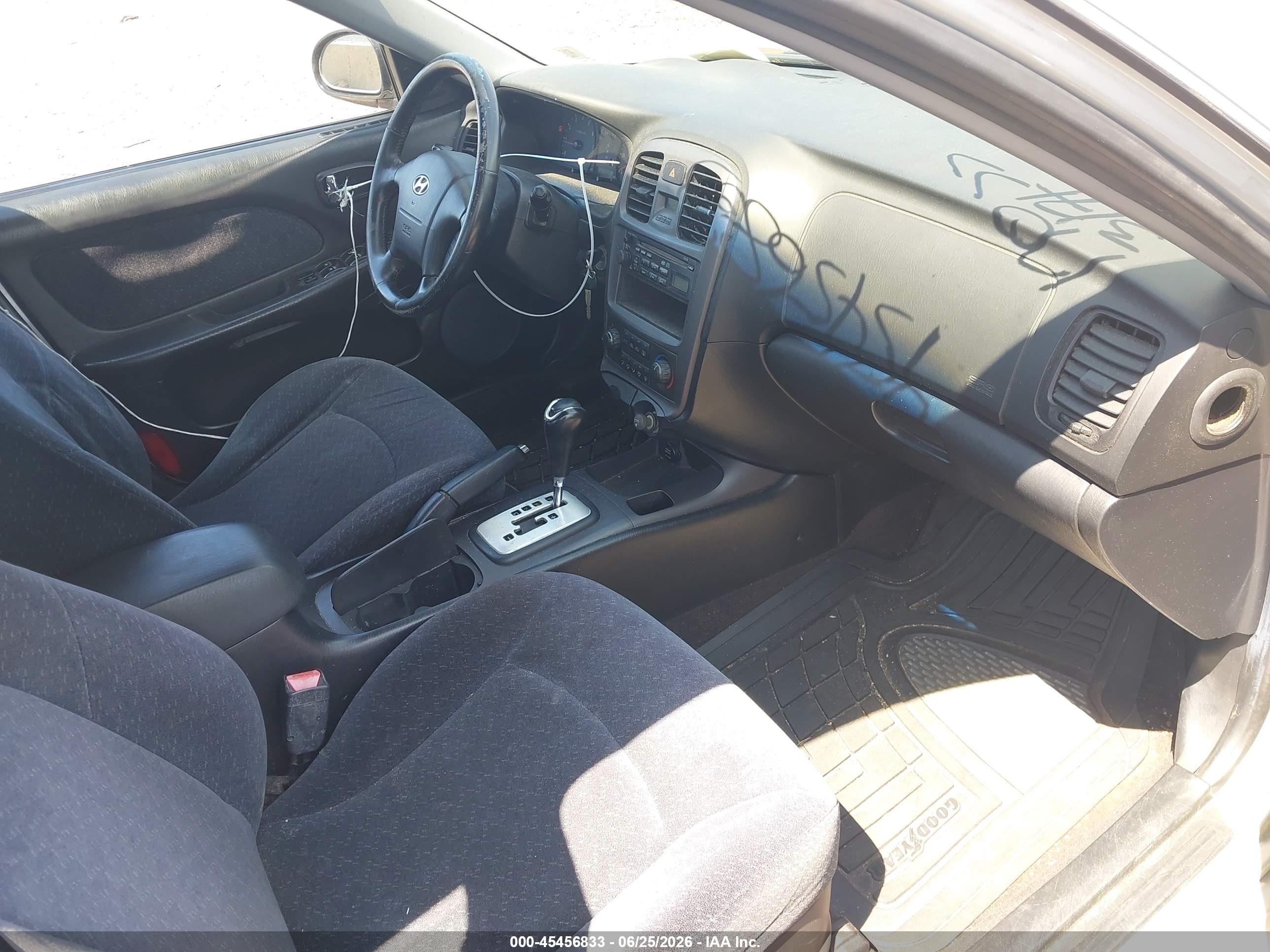 2002 Hyundai Sonata Gls Silver vin: KMHWF25H12A616639