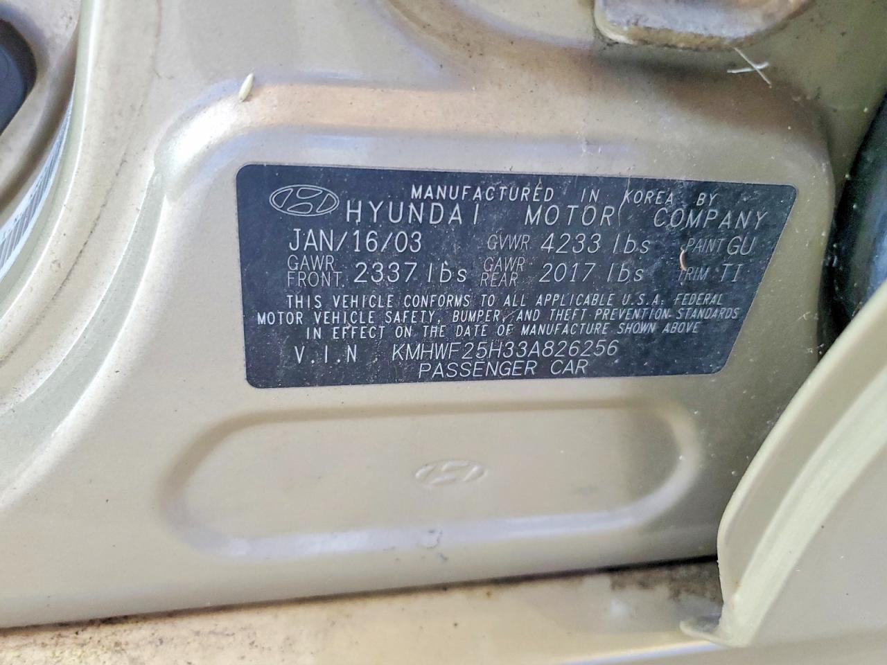 2003 Hyundai Sonata Base Gold vin: KMHWF25H33A826256