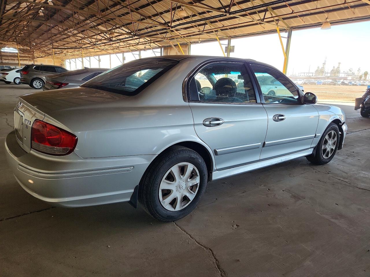 2002 Hyundai Sonata Silver vin: KMHWF25H52A663513