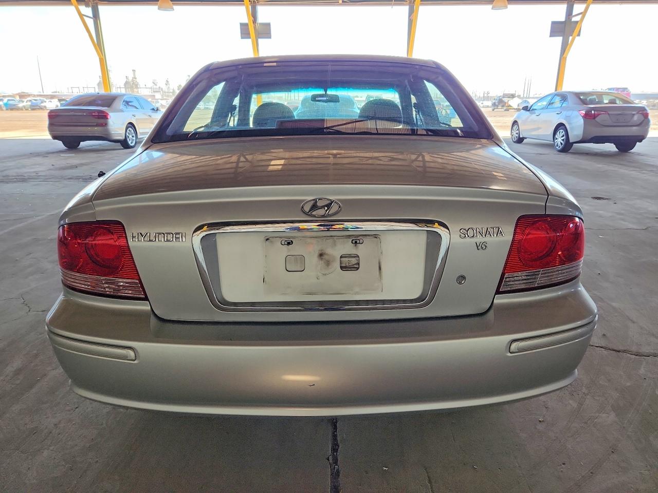 2002 Hyundai Sonata Silver vin: KMHWF25H52A663513