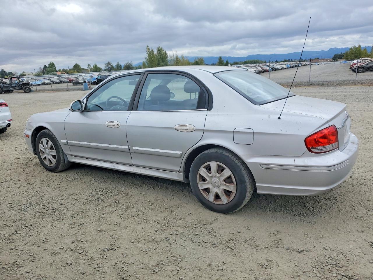 2005 Hyundai Sonata Gl Серый vin: KMHWF25H55A194525