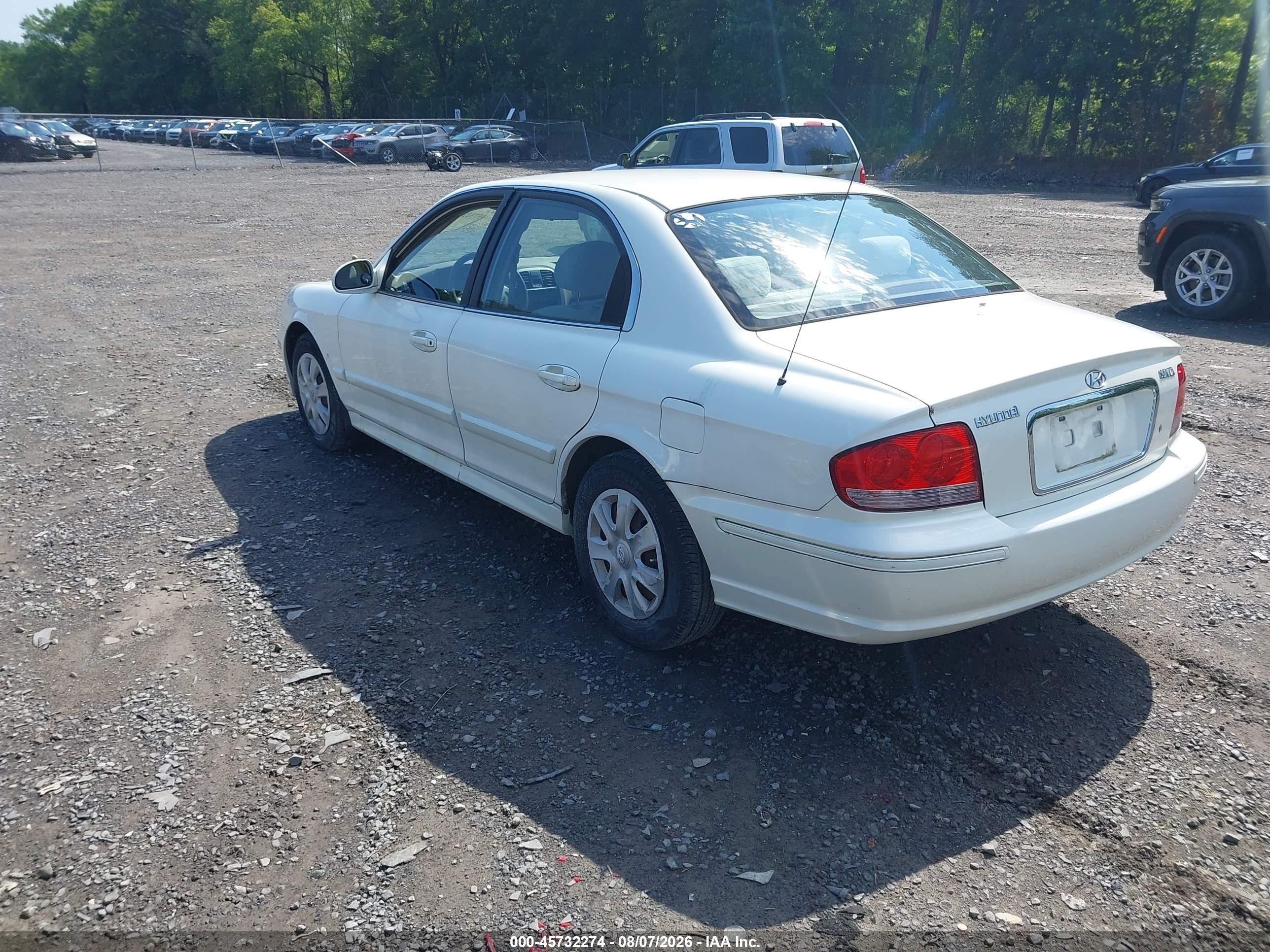 2005 Hyundai Sonata Gl V6 White vin: KMHWF25H75A210336