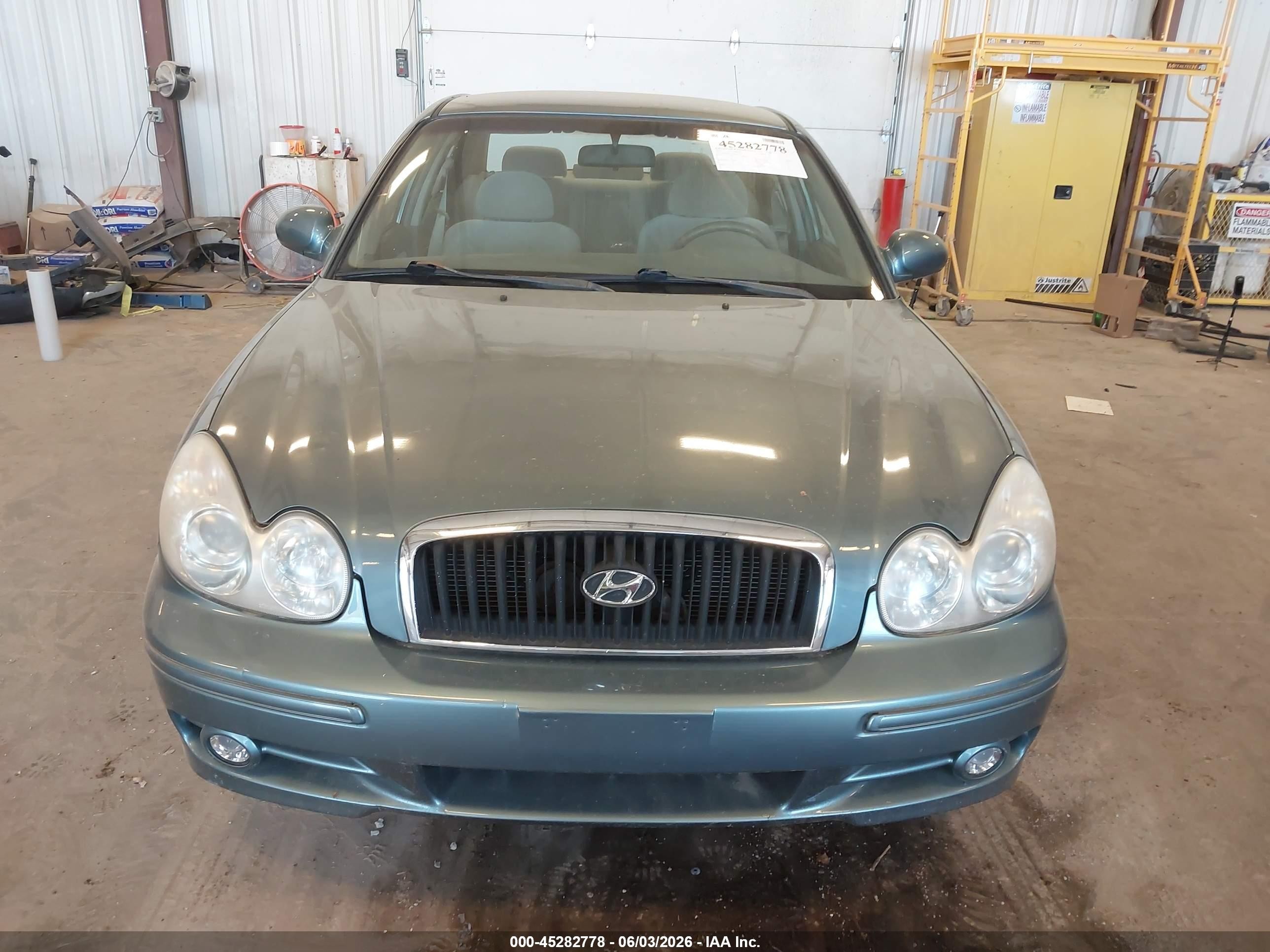 2004 Hyundai Sonata   Light Blue vin: KMHWF25H94A006572