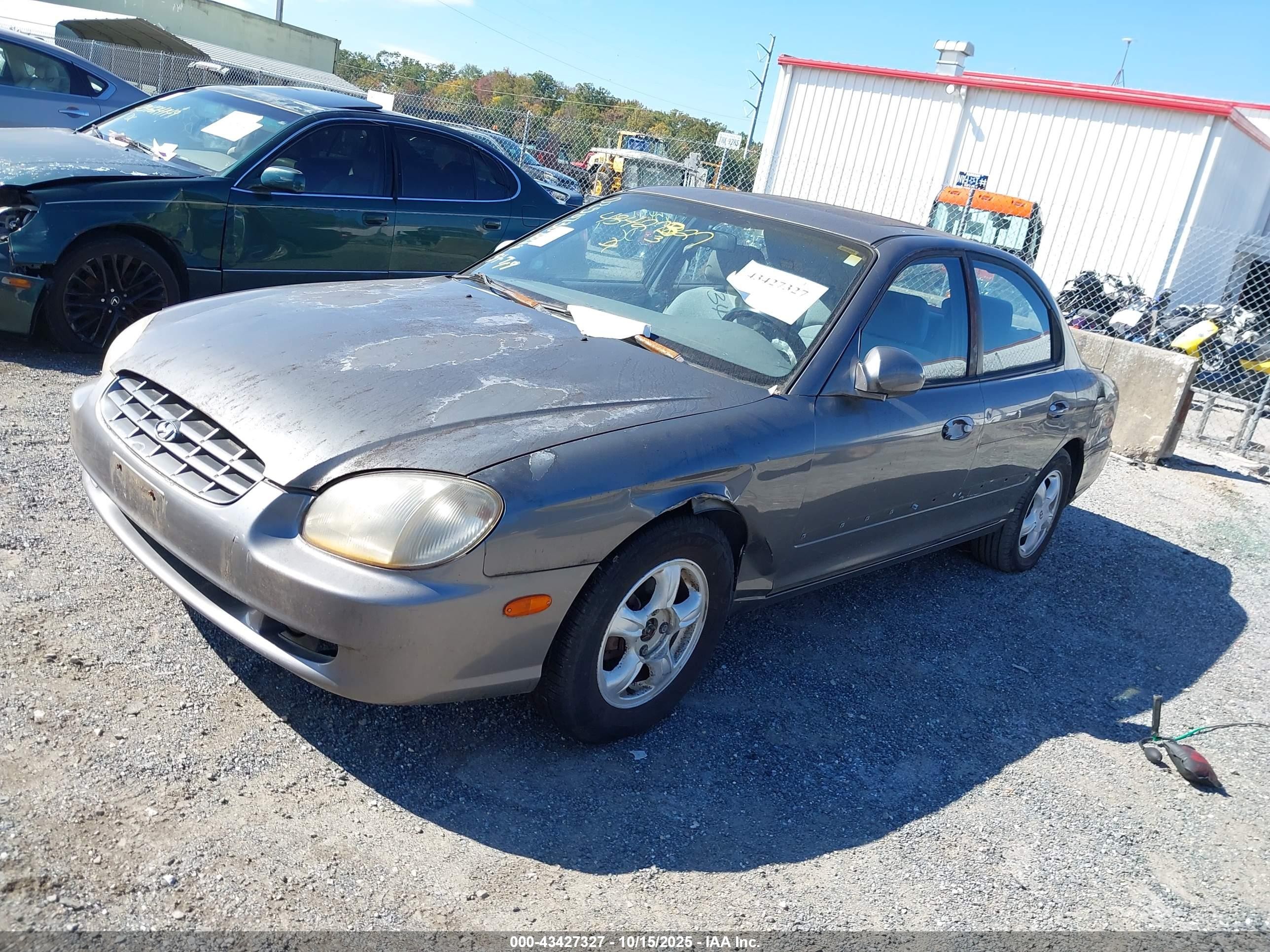 2001 Hyundai Sonata Серый vin: KMHWF25S01A436000