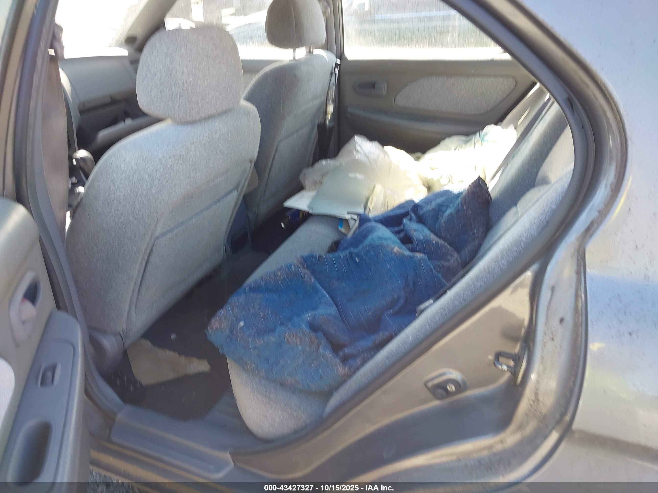2001 Hyundai Sonata Серый vin: KMHWF25S01A436000