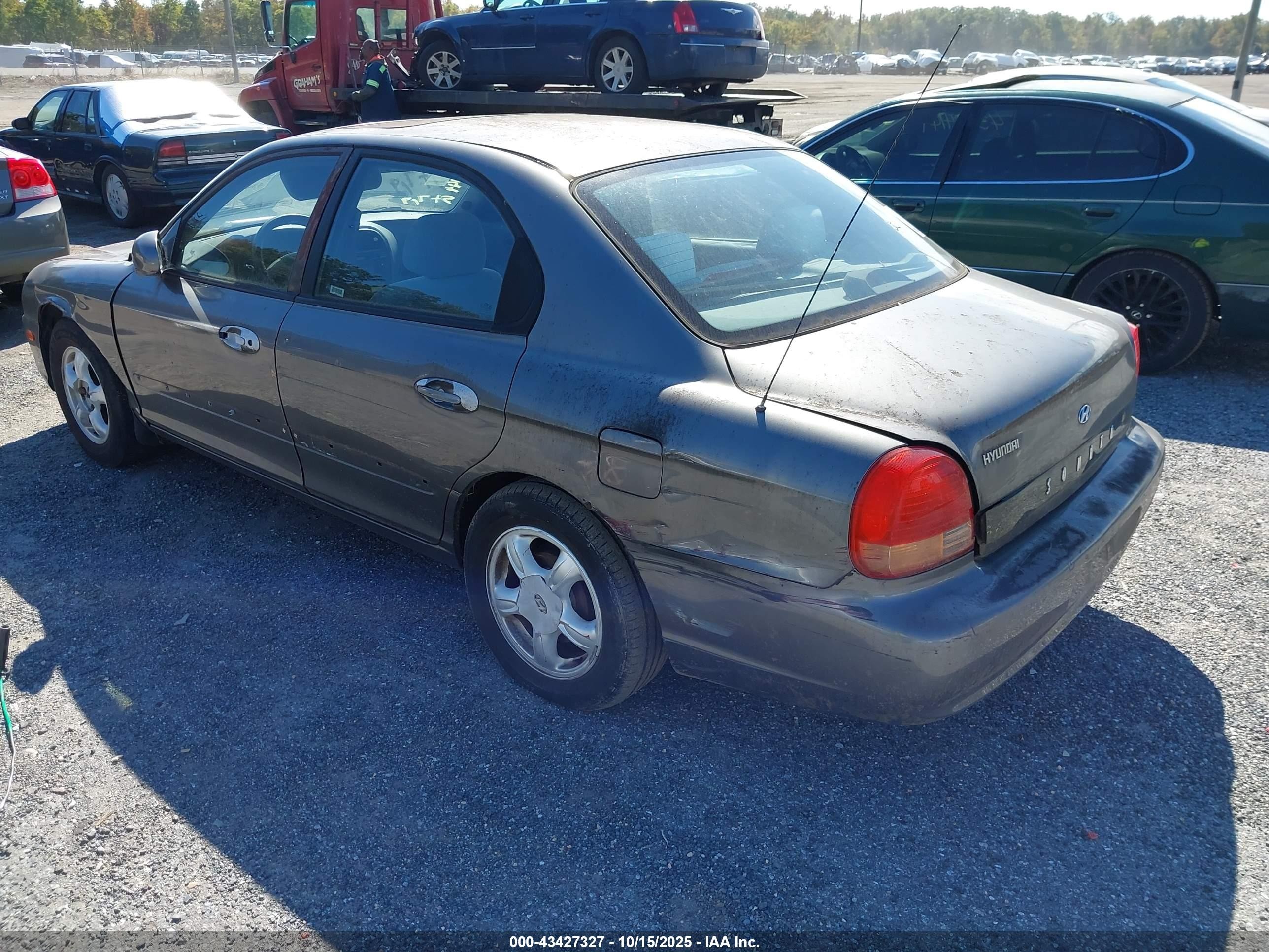 2001 Hyundai Sonata Серый vin: KMHWF25S01A436000