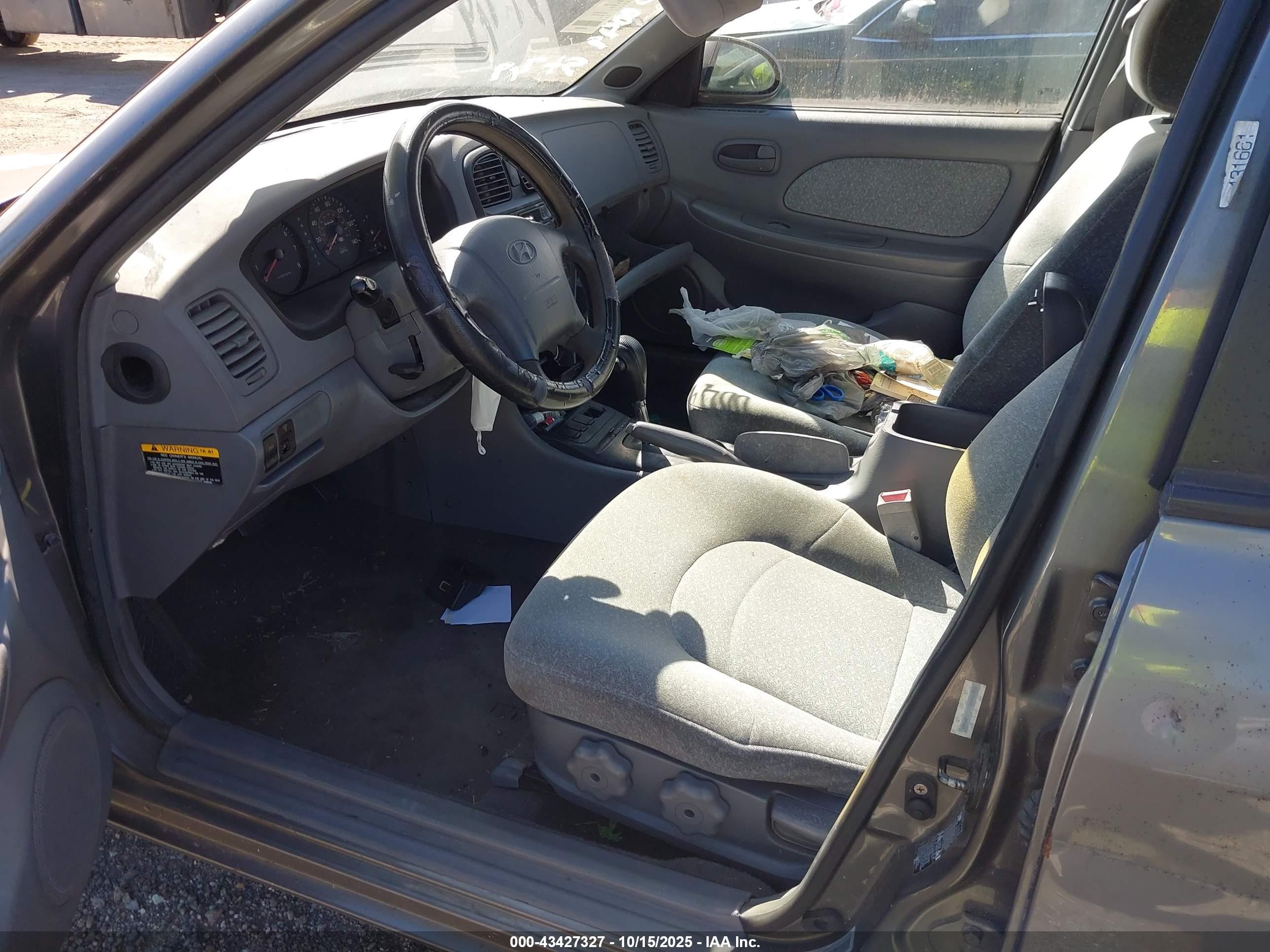 2001 Hyundai Sonata Серый vin: KMHWF25S01A436000