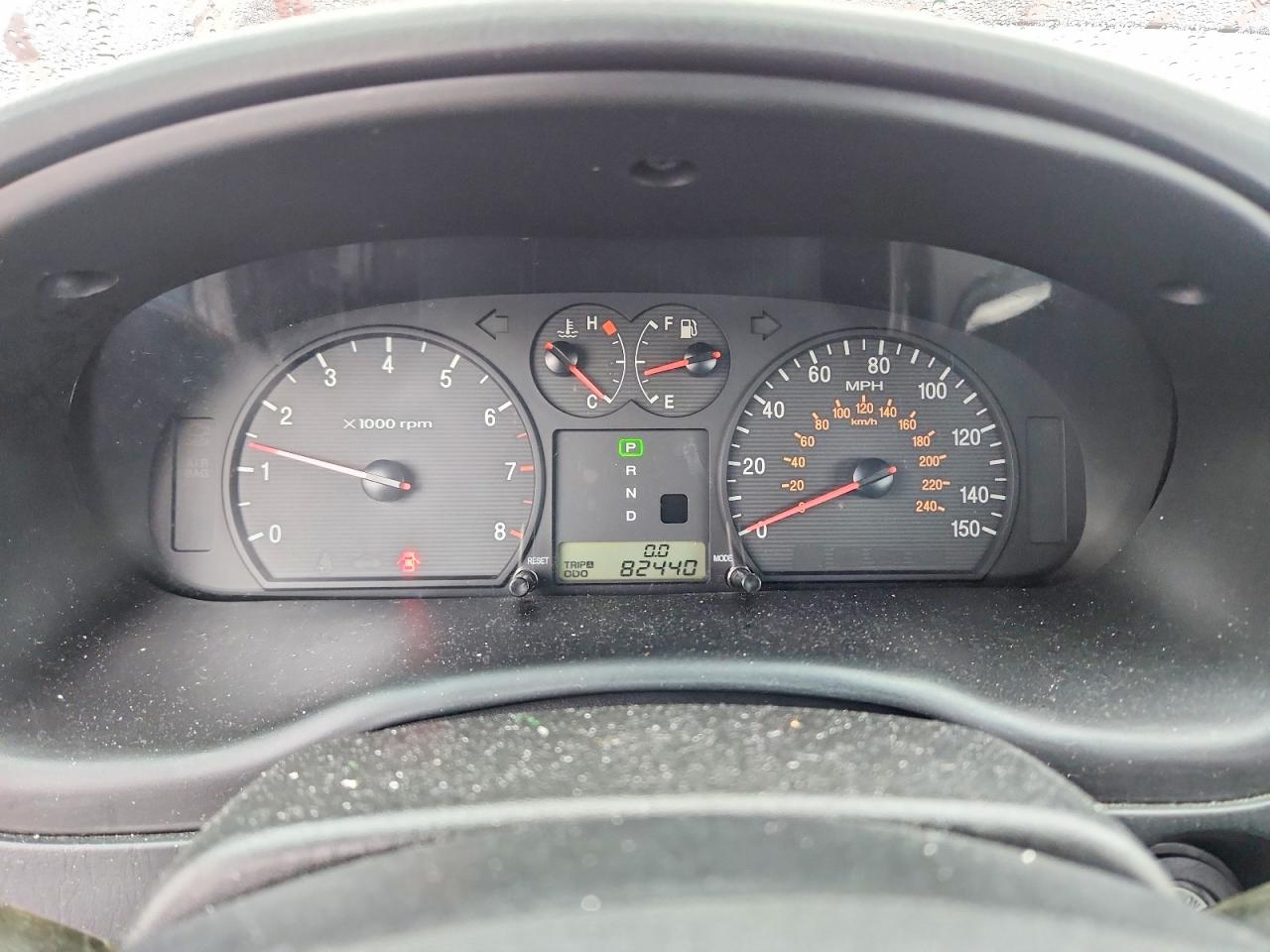 2002 Hyundai Sonata Base Silver vin: KMHWF25S02A602646