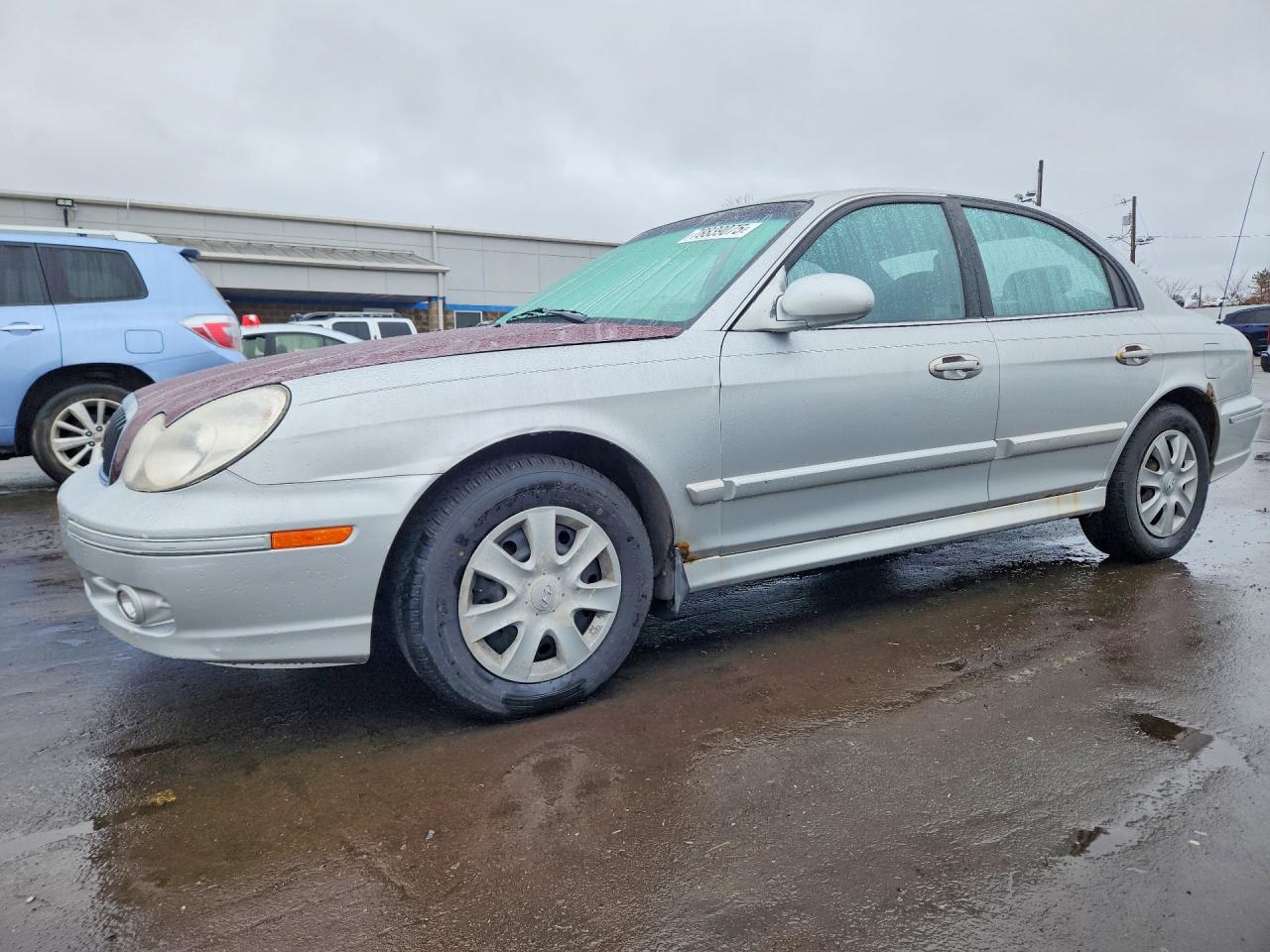 2002 Hyundai Sonata Base Silver vin: KMHWF25S02A602646