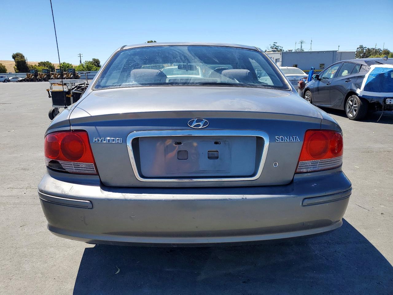 2002 Hyundai Sonata Gl Gray vin: KMHWF25S12A570807