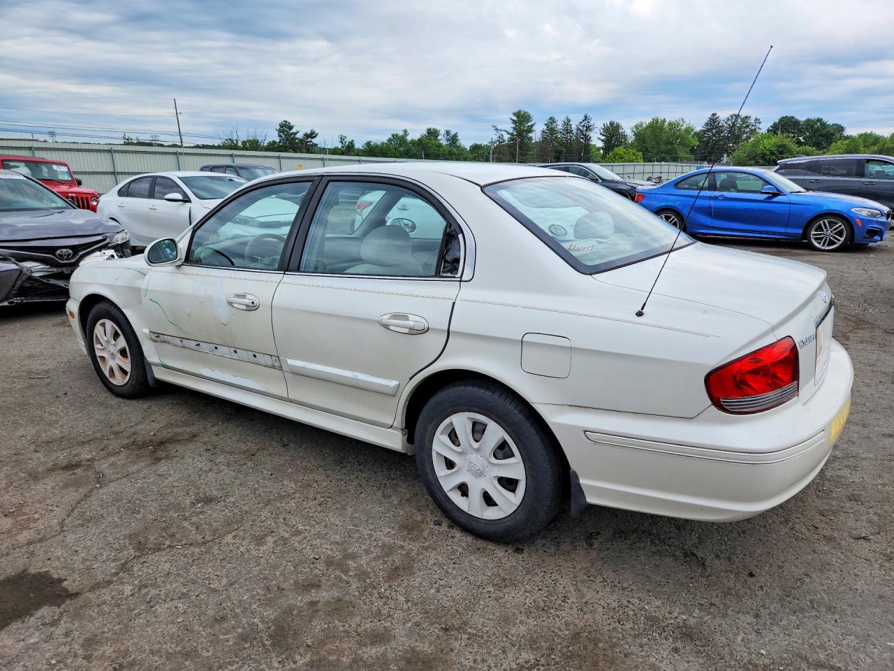 2004 Hyundai Sonata Gl White vin: KMHWF25S14A947381