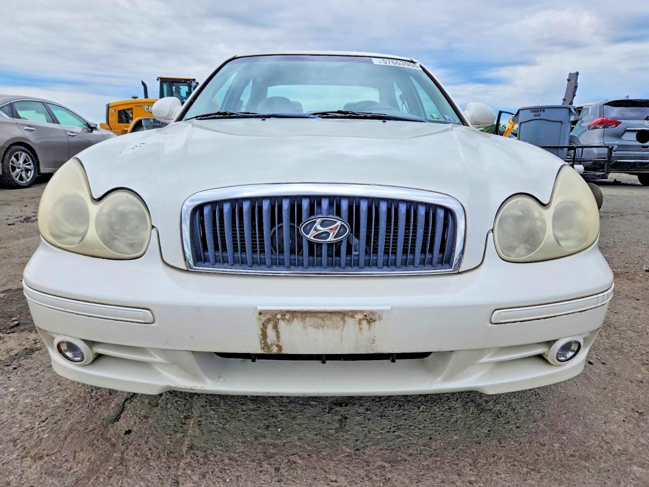 2004 Hyundai Sonata Gl White vin: KMHWF25S14A947381