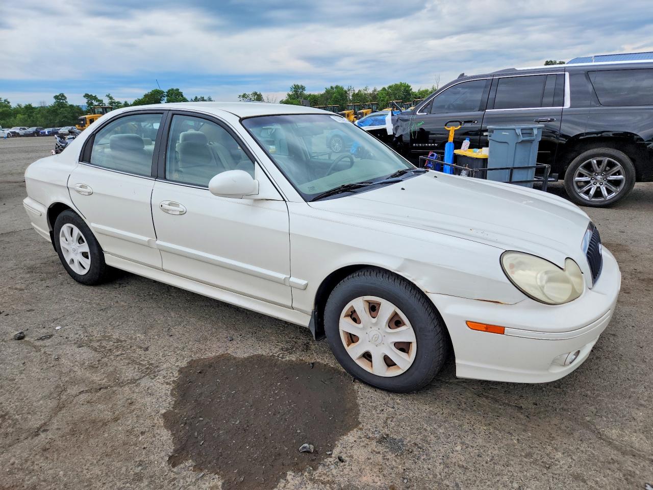 2004 Hyundai Sonata Gl White vin: KMHWF25S14A947381