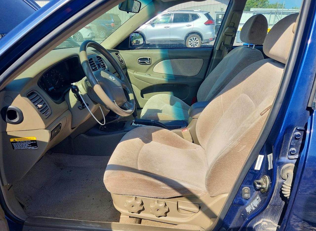 2004 Hyundai Sonata Base Blue vin: KMHWF25S24A996847