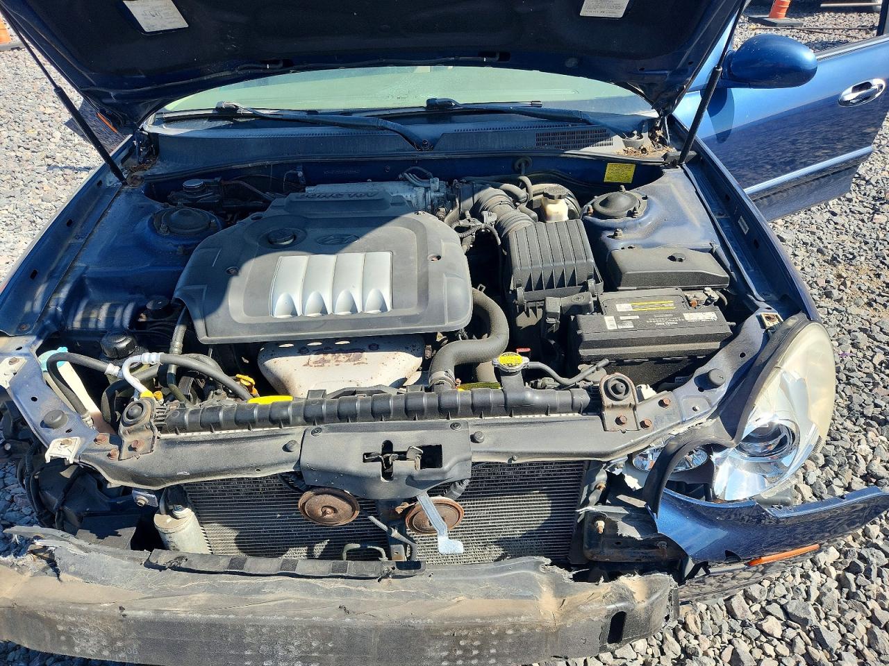 2004 Hyundai Sonata Base Blue vin: KMHWF25S24A996847