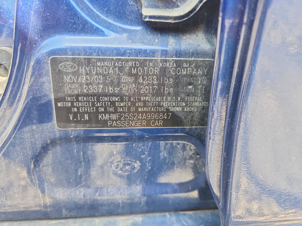 2004 Hyundai Sonata Base Blue vin: KMHWF25S24A996847