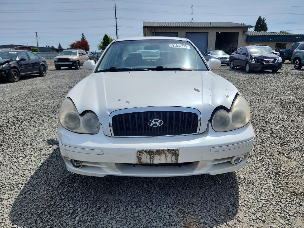 2002 Hyundai Sonata Gl White vin: KMHWF25S32A521639