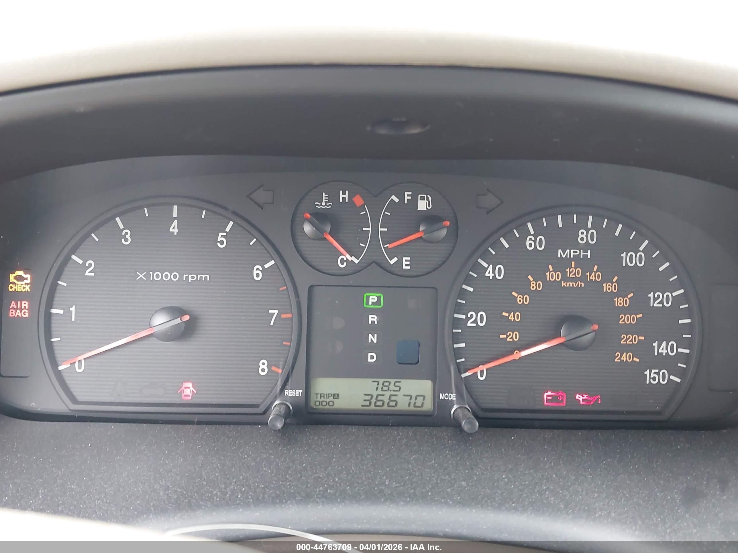 2002 Hyundai Sonata   Red vin: KMHWF25S32A667653