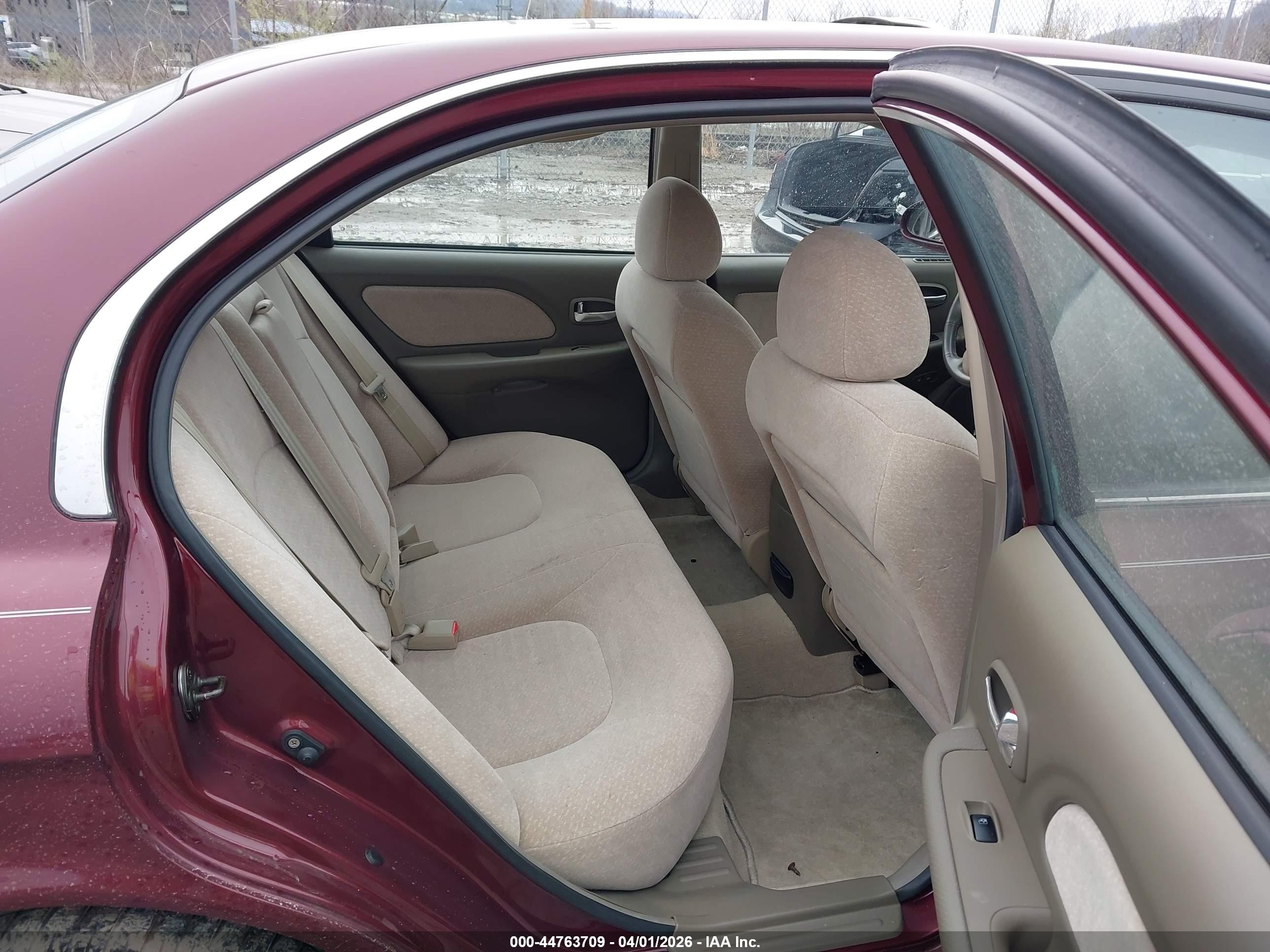 2002 Hyundai Sonata   Red vin: KMHWF25S32A667653
