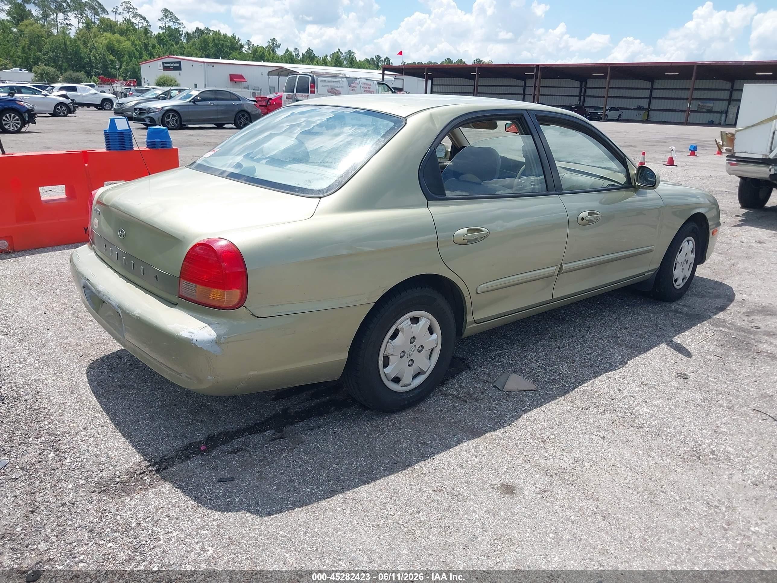 2000 Hyundai Sonata   Green vin: KMHWF25S3YA157635
