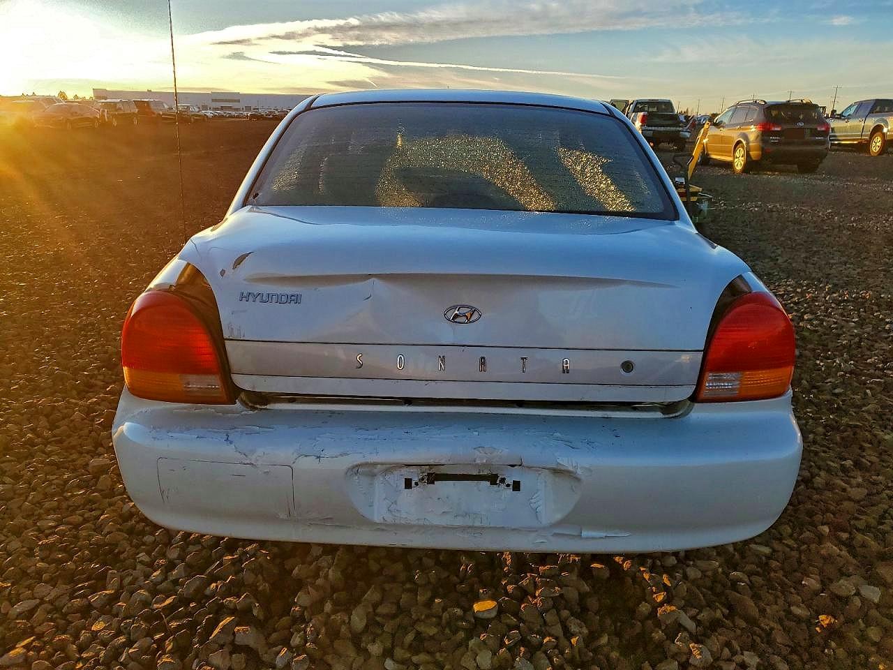 2001 Hyundai Sonata Gl White vin: KMHWF25S41A375542