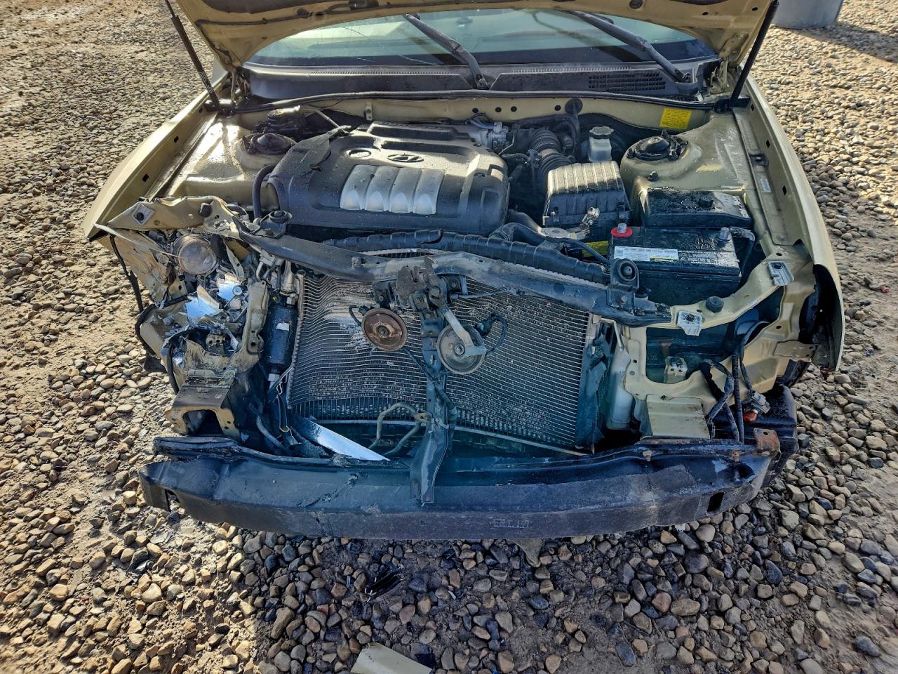 2002 Hyundai Sonata Base Tan vin: KMHWF25S42A668777