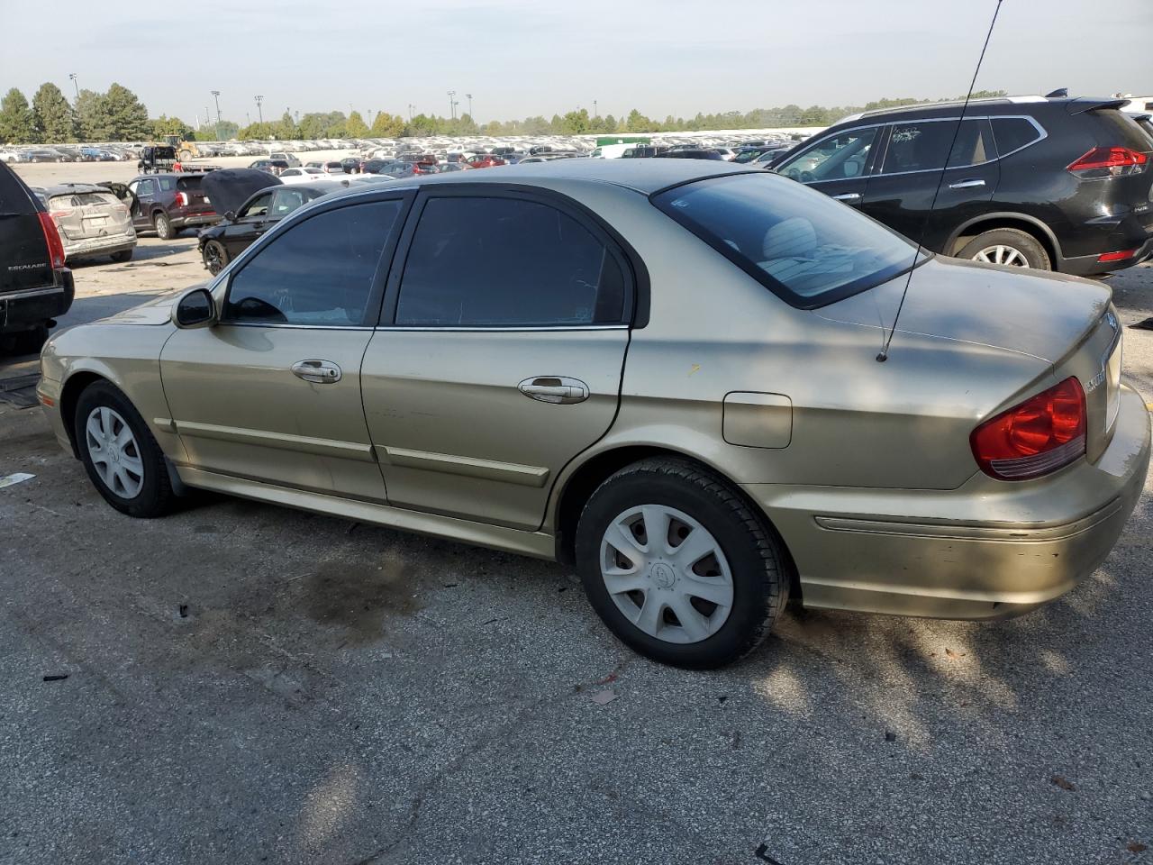2002 Hyundai Sonata Gl Gold vin: KMHWF25S42A672134