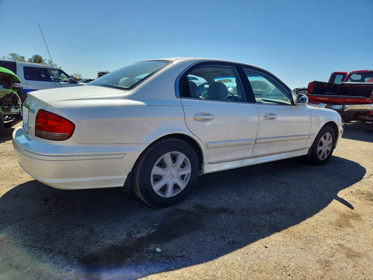2005 Hyundai Sonata Gl White vin: KMHWF25S45A127619