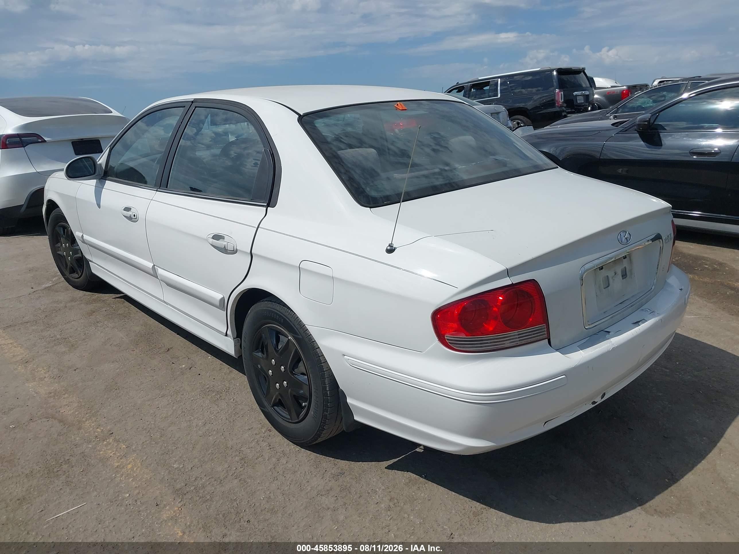 2002 Hyundai Sonata   White vin: KMHWF25S62A528195