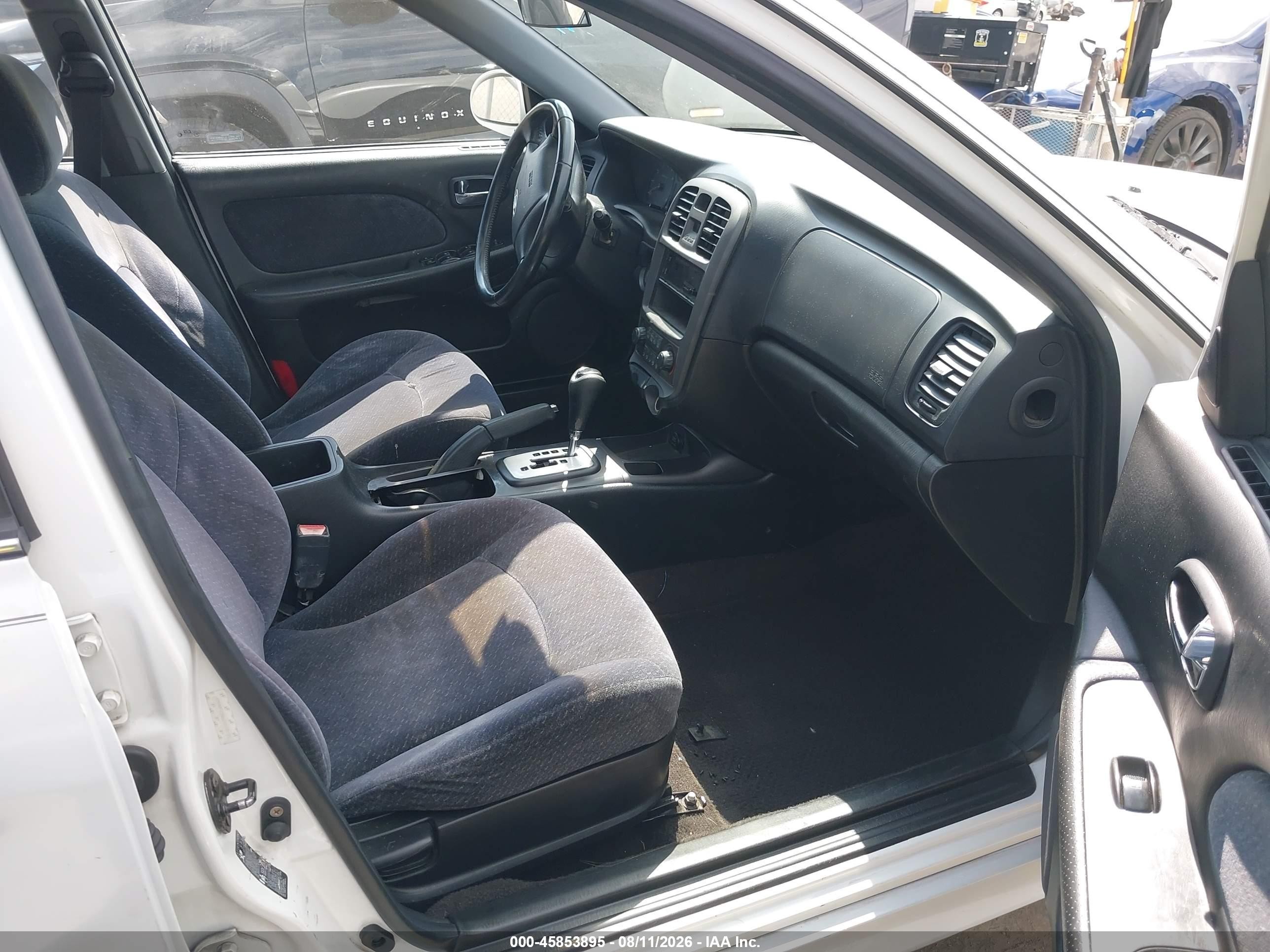 2002 Hyundai Sonata   White vin: KMHWF25S62A528195