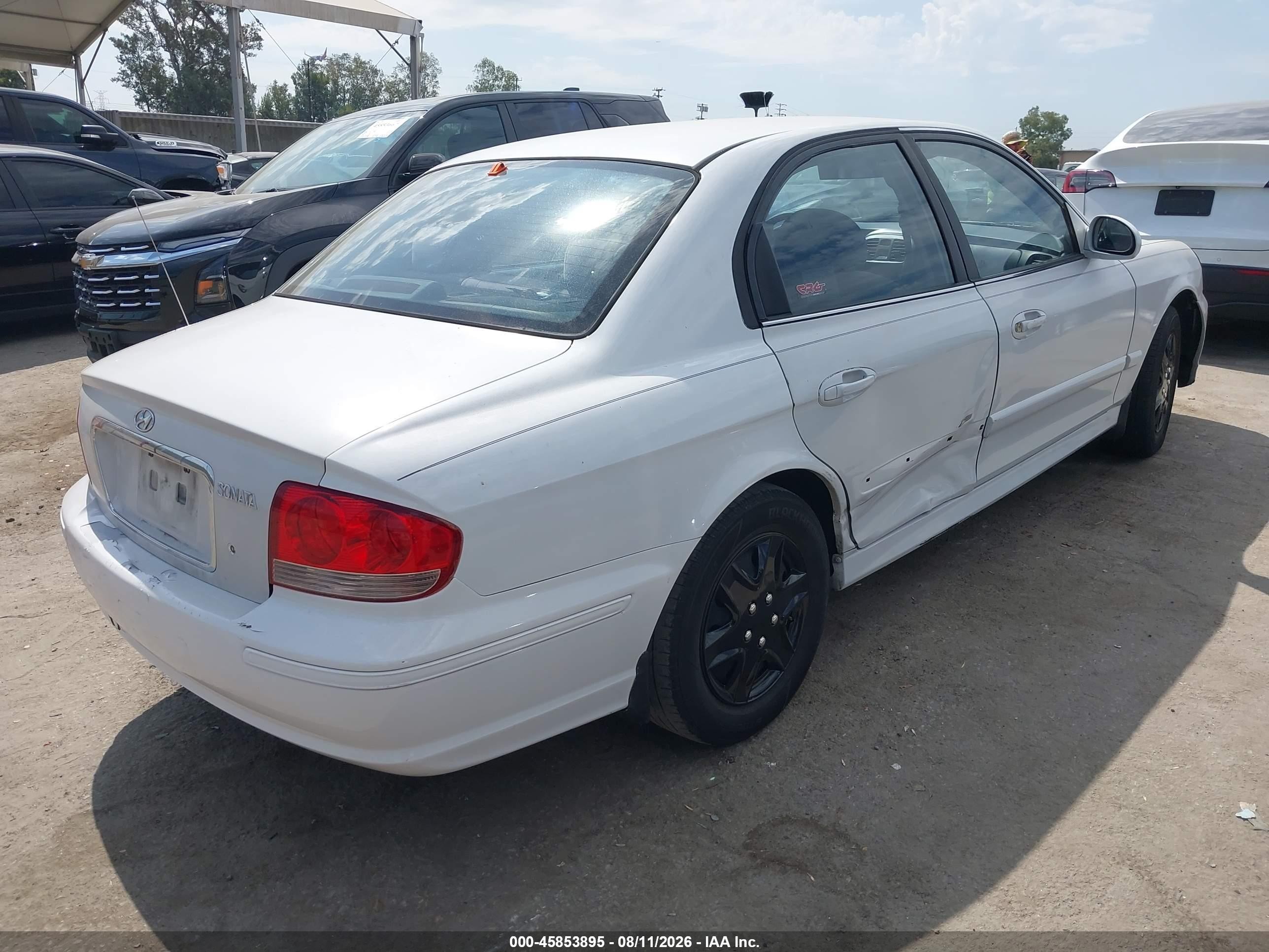 2002 Hyundai Sonata   White vin: KMHWF25S62A528195